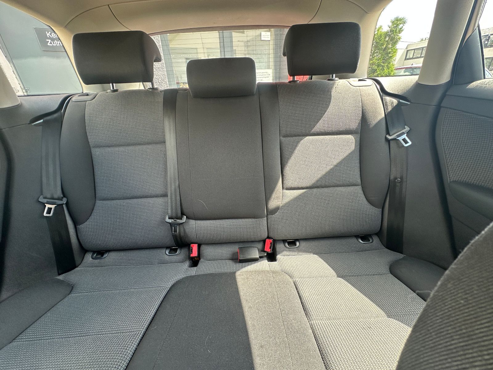 Fahrzeugabbildung Audi A3 Sportback 2.0 FSI Attraction Autom. Navi