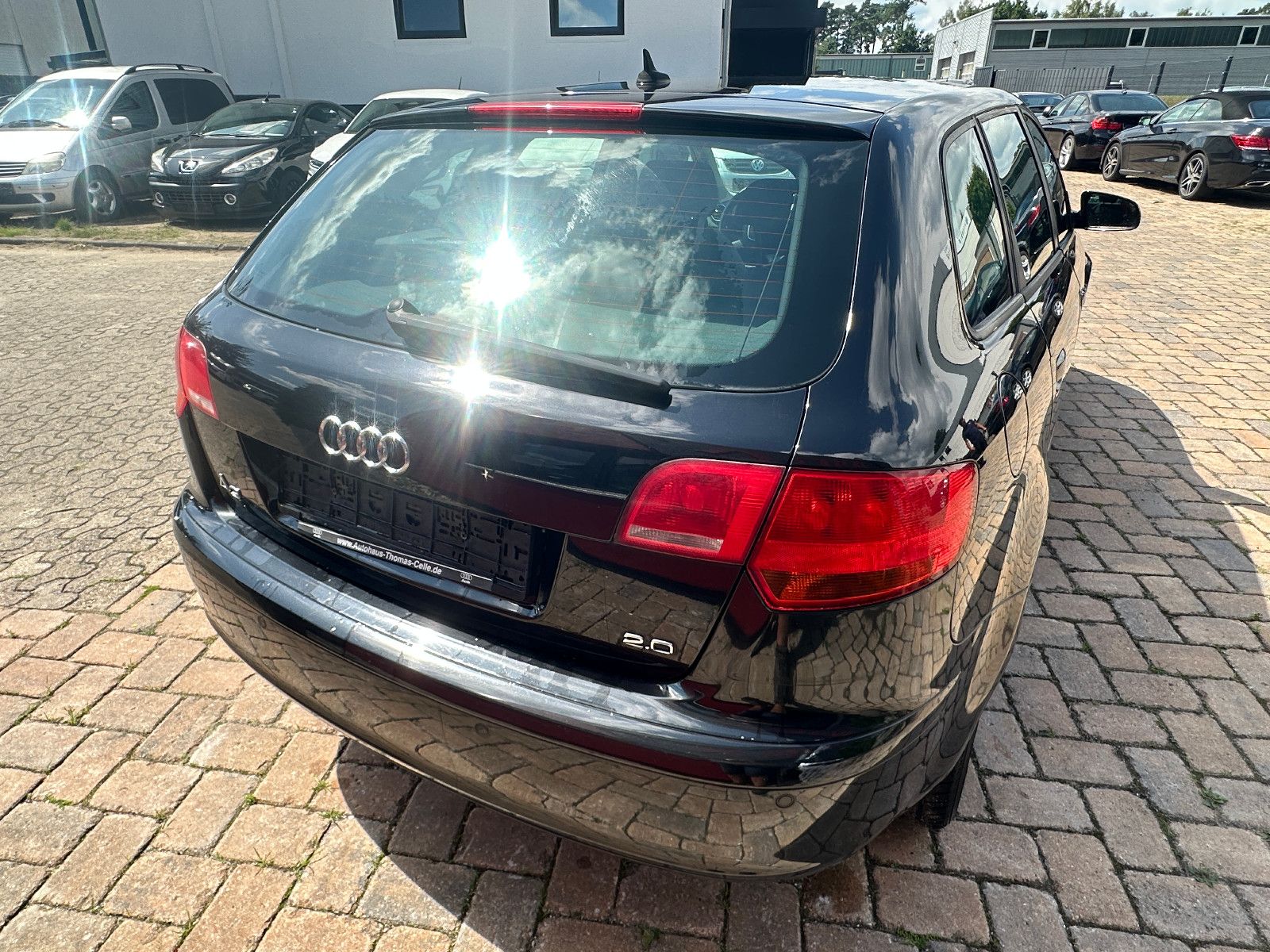 Fahrzeugabbildung Audi A3 Sportback 2.0 FSI Attraction Autom. Navi