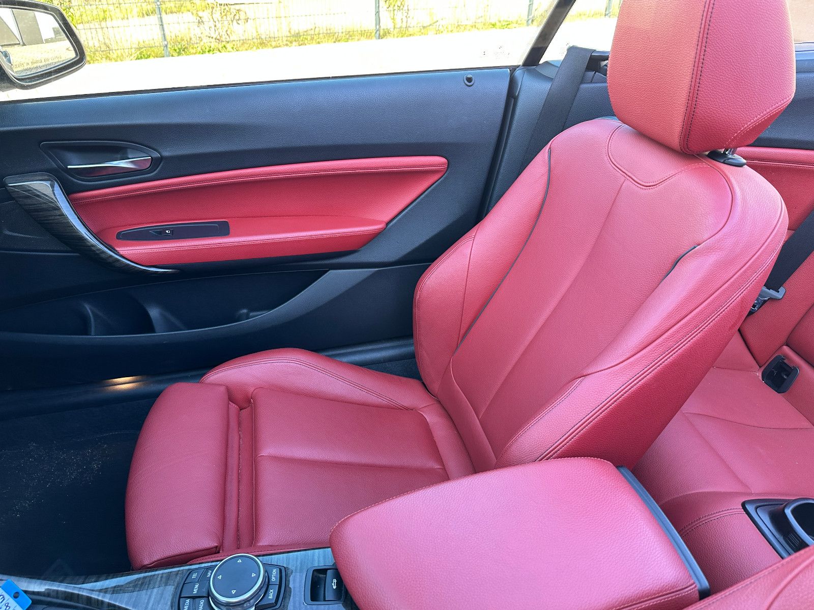 Fahrzeugabbildung BMW 2 Cabrio 228 i  M Paket  HU neu Leder Bi Xenon