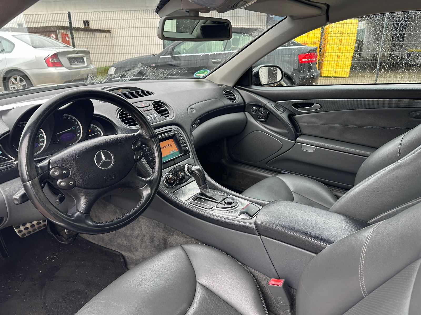 Fahrzeugabbildung Mercedes-Benz SL 350