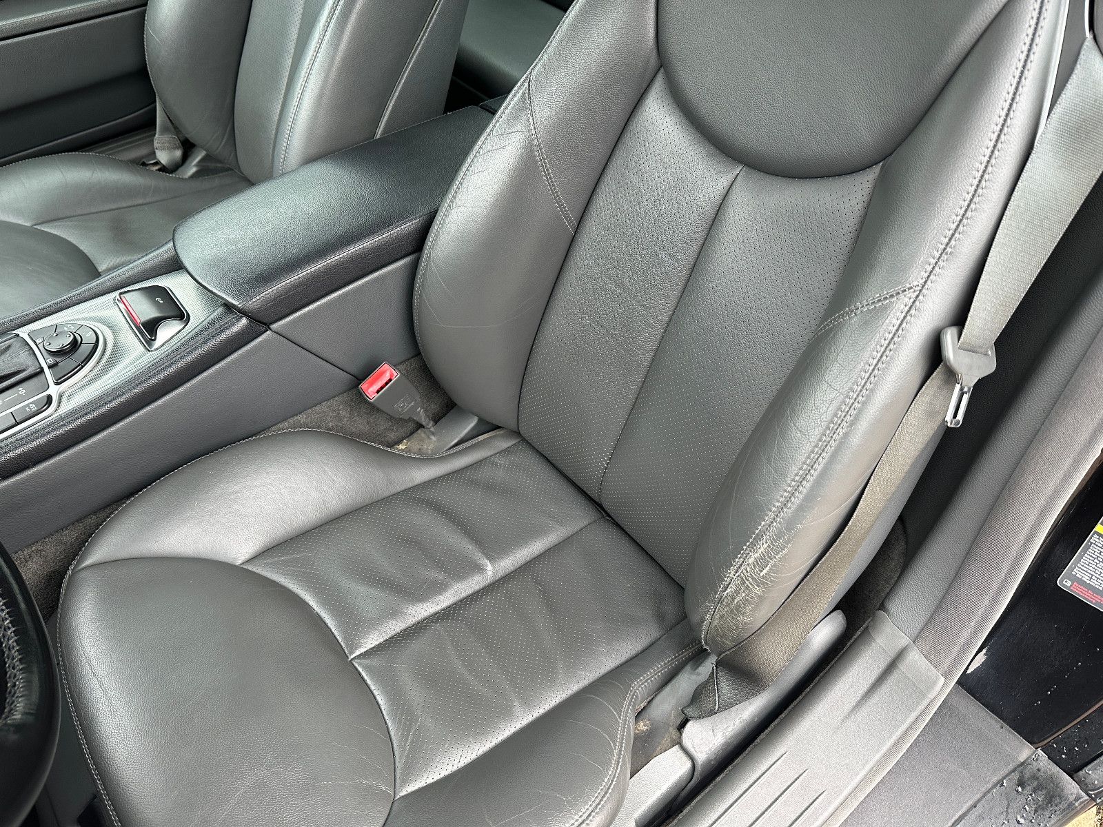 Fahrzeugabbildung Mercedes-Benz SL 350