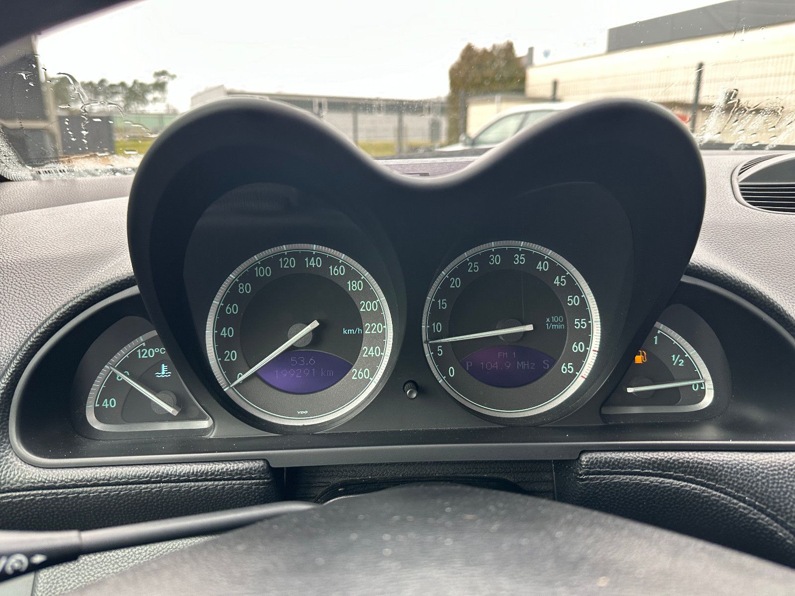 Fahrzeugabbildung Mercedes-Benz SL 350