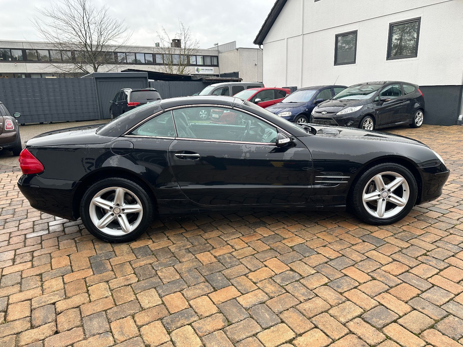 Fahrzeugabbildung Mercedes-Benz SL 350