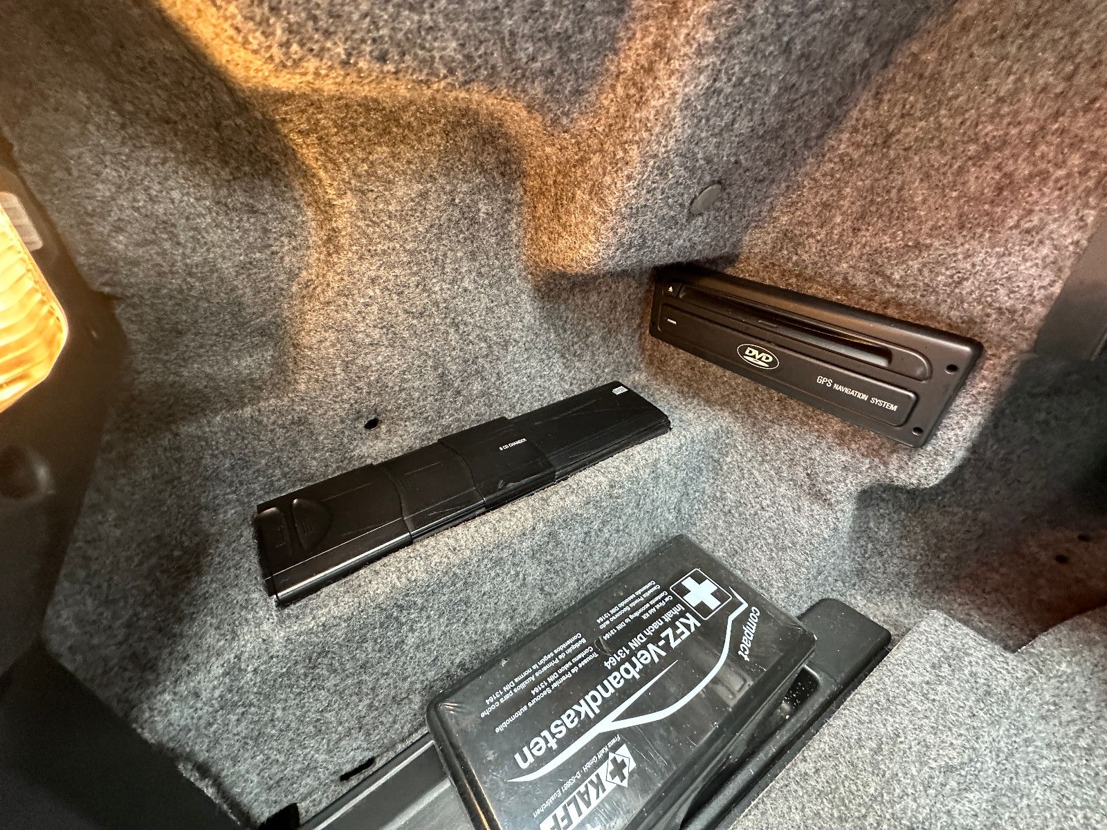 Fahrzeugabbildung BMW 320 Ci Cabrio 2.2 170 PS Tüv neu Leder Xenon SH