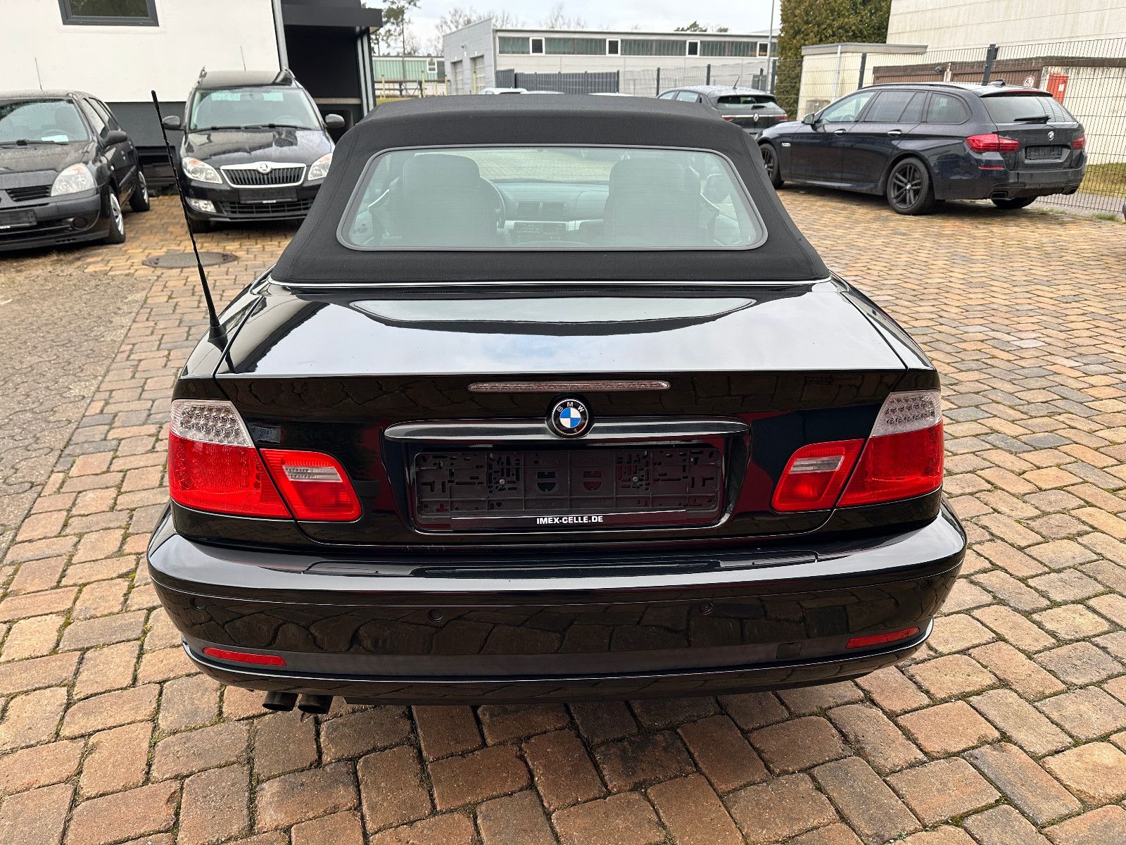 Fahrzeugabbildung BMW 320 Ci Cabrio 2.2 170 PS Tüv neu Leder Xenon SH