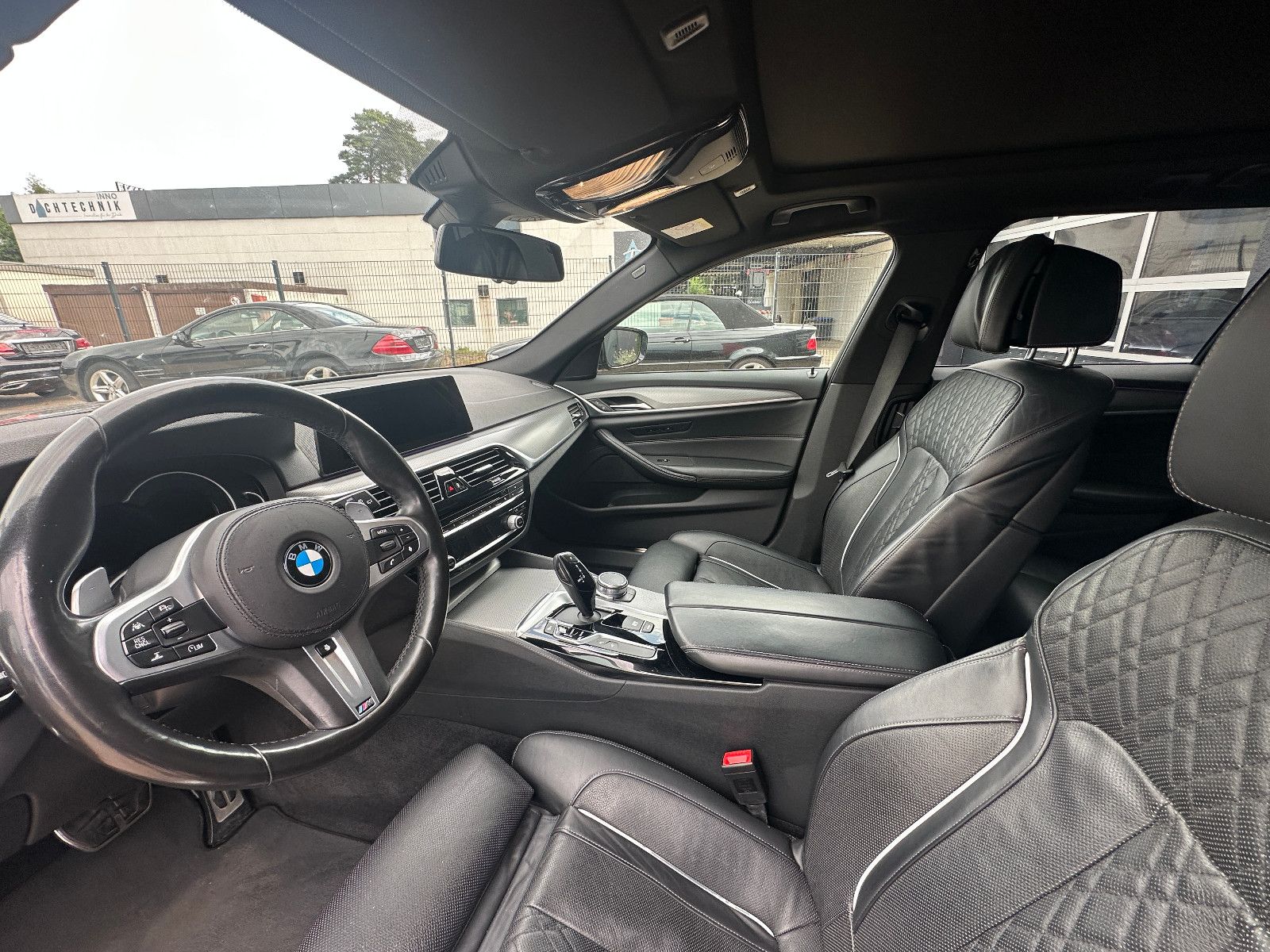 Fahrzeugabbildung BMW 530 d Touring M Sport Pano HUD AHK LED Voll!!!!