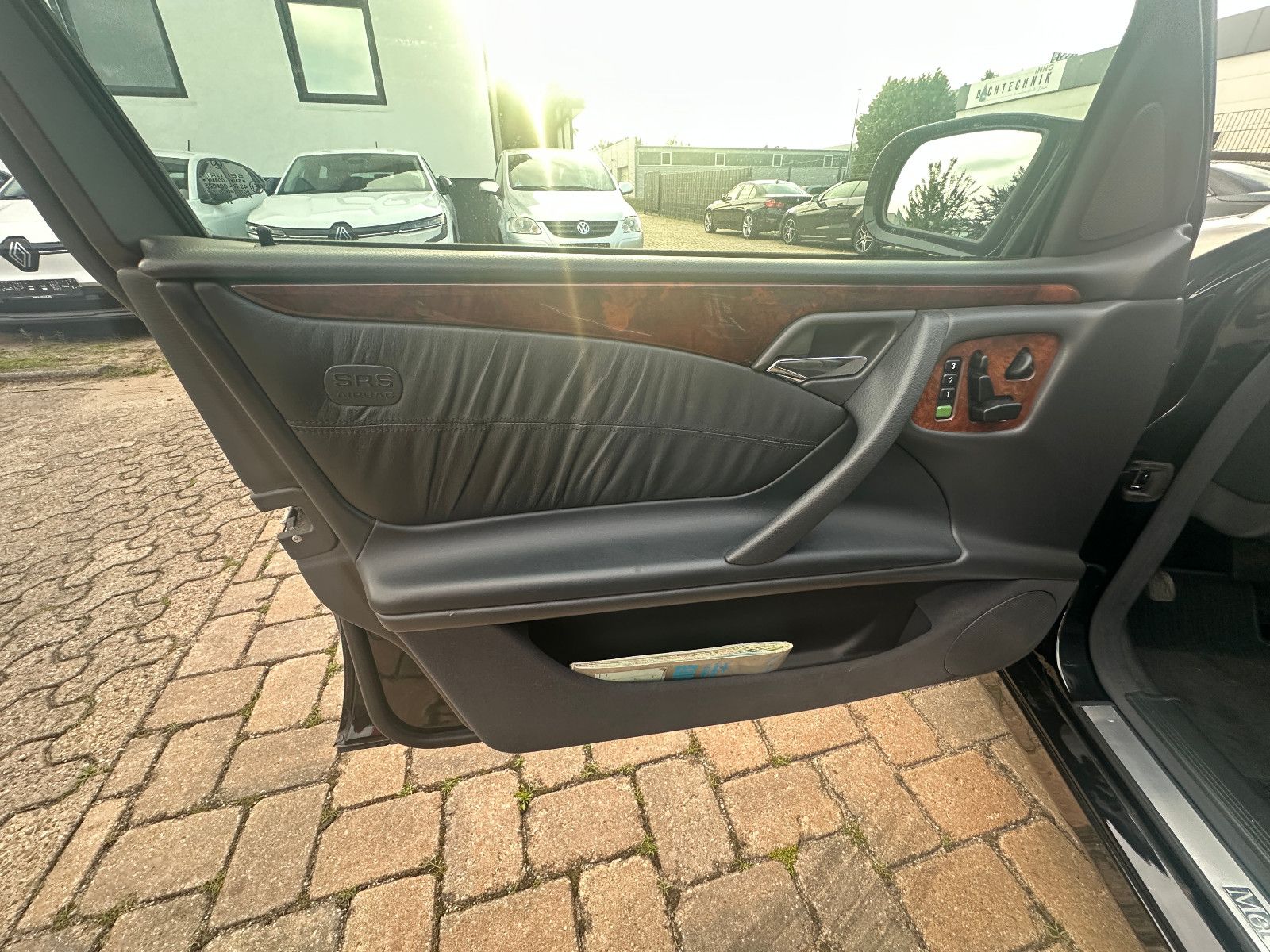 Fahrzeugabbildung Mercedes-Benz E 430 T AVANTGARDE 1.Hand Voll STH Tüv neu