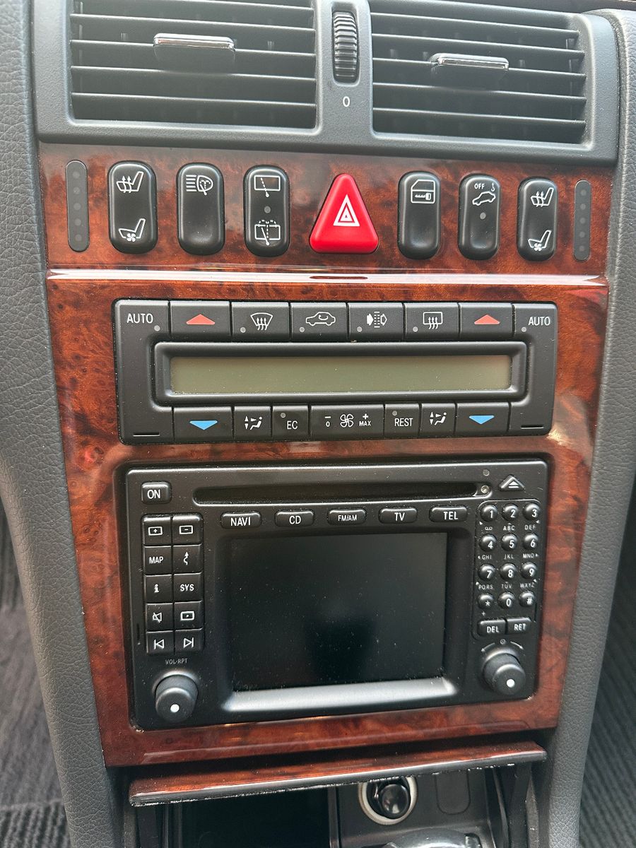 Fahrzeugabbildung Mercedes-Benz E 430 T AVANTGARDE 1.Hand Voll STH Tüv neu