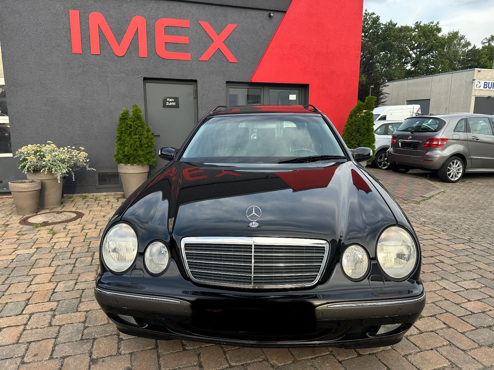 Fahrzeugabbildung Mercedes-Benz E 430 T AVANTGARDE 1.Hand Voll STH Tüv neu