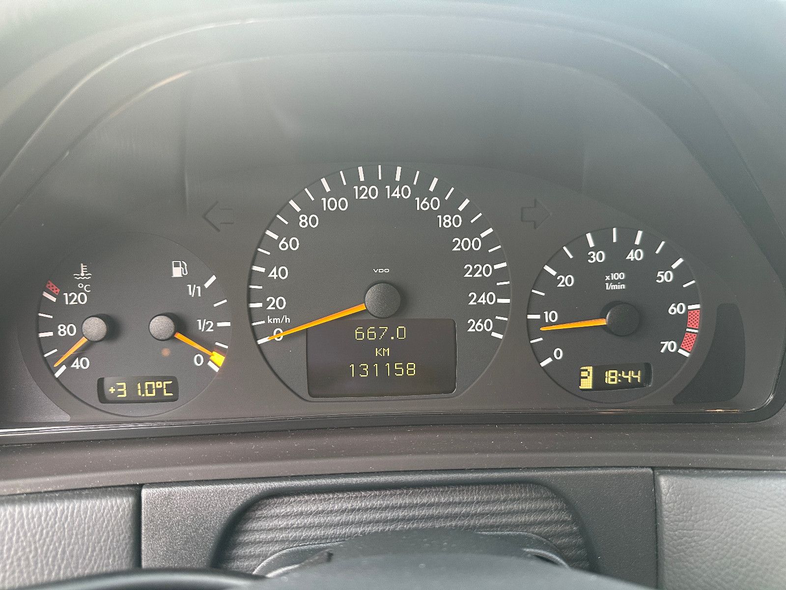Fahrzeugabbildung Mercedes-Benz E 430 T AVANTGARDE 1.Hand Voll STH Tüv neu