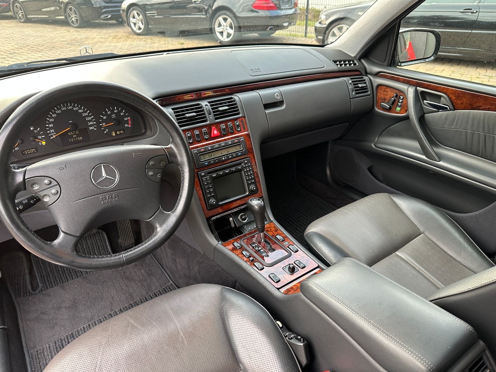 Fahrzeugabbildung Mercedes-Benz E 430 T AVANTGARDE 1.Hand Voll STH Tüv neu