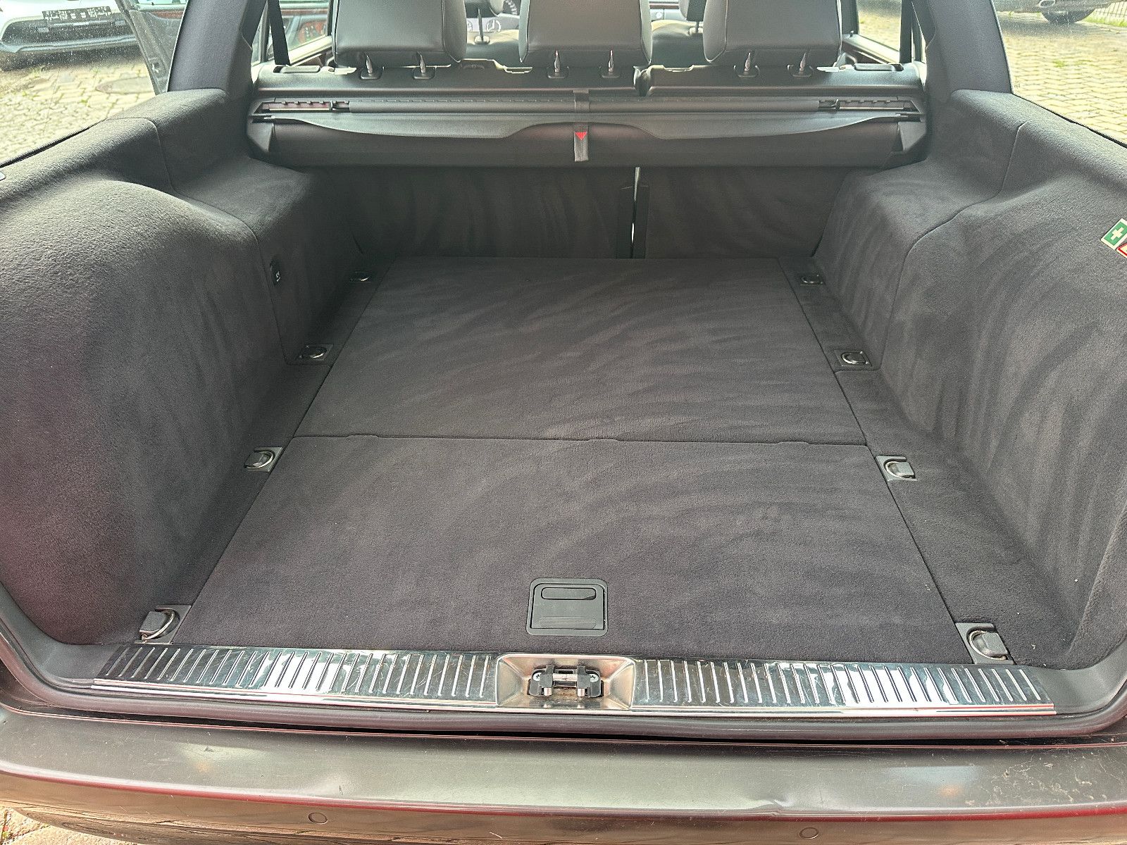 Fahrzeugabbildung Mercedes-Benz E 430 T AVANTGARDE 1.Hand Voll STH Tüv neu