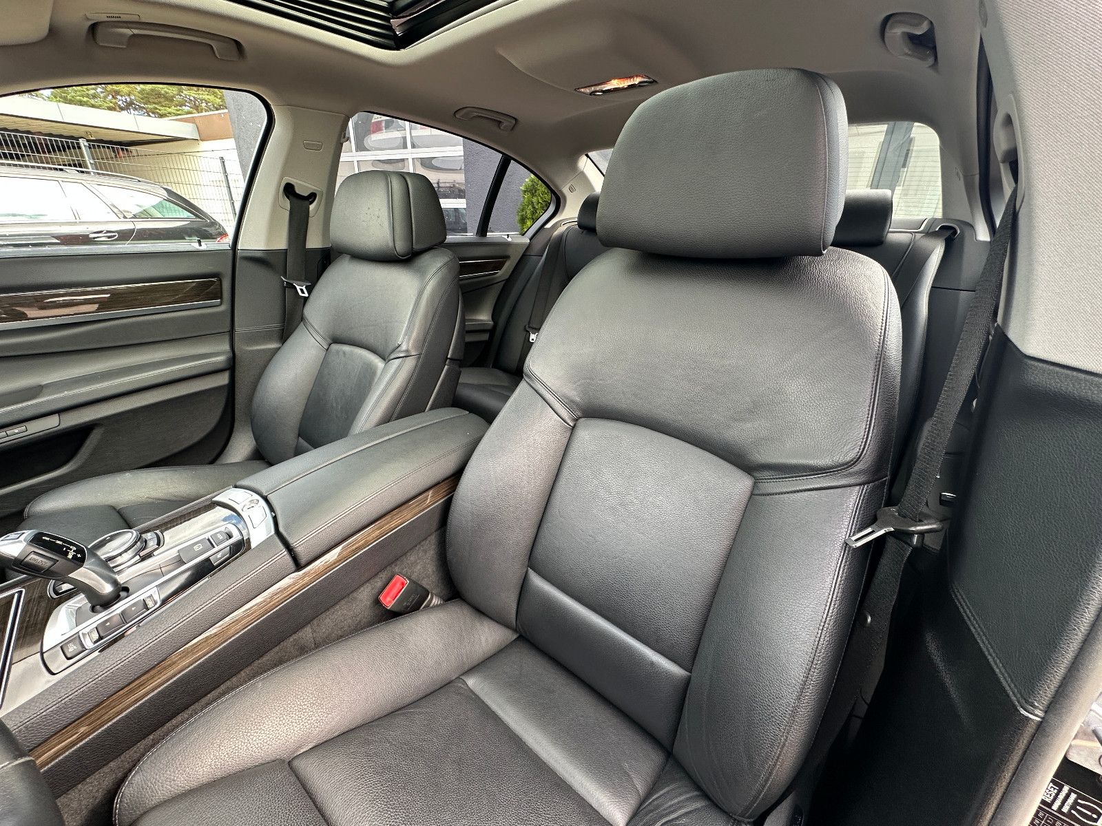 Fahrzeugabbildung BMW 730d 3.0 258 PS HU neu SD Leder Sport SD