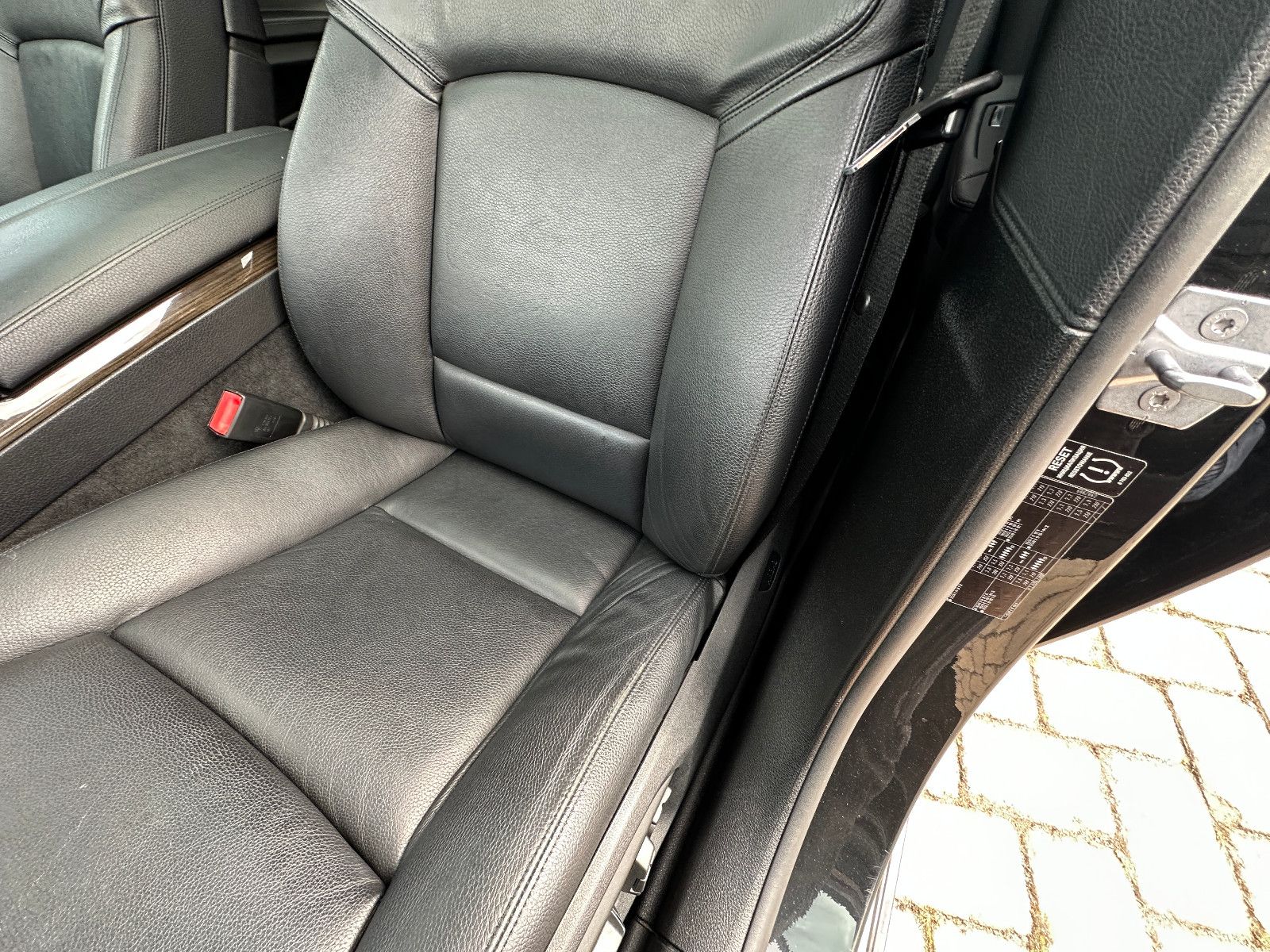 Fahrzeugabbildung BMW 730d 3.0 258 PS HU neu SD Leder Sport SD