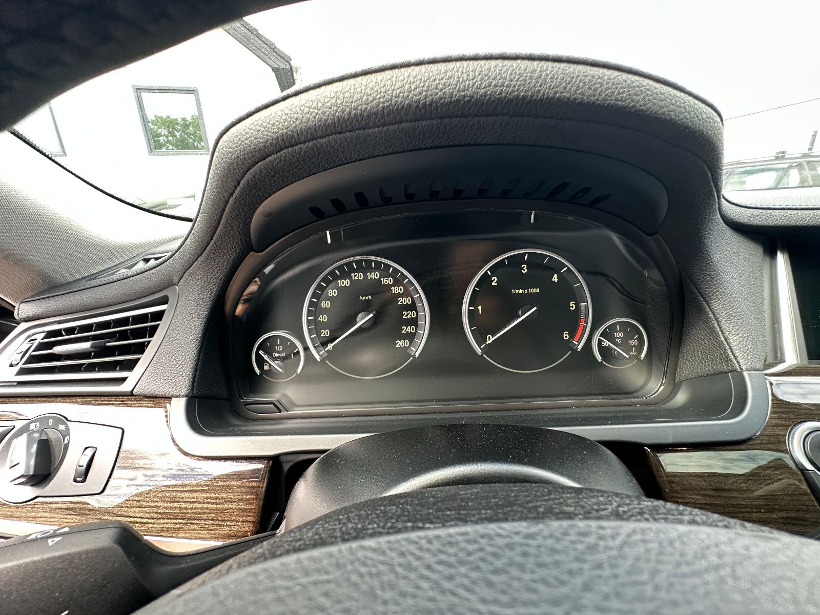 Fahrzeugabbildung BMW 730d 3.0 258 PS HU neu SD Leder Sport SD