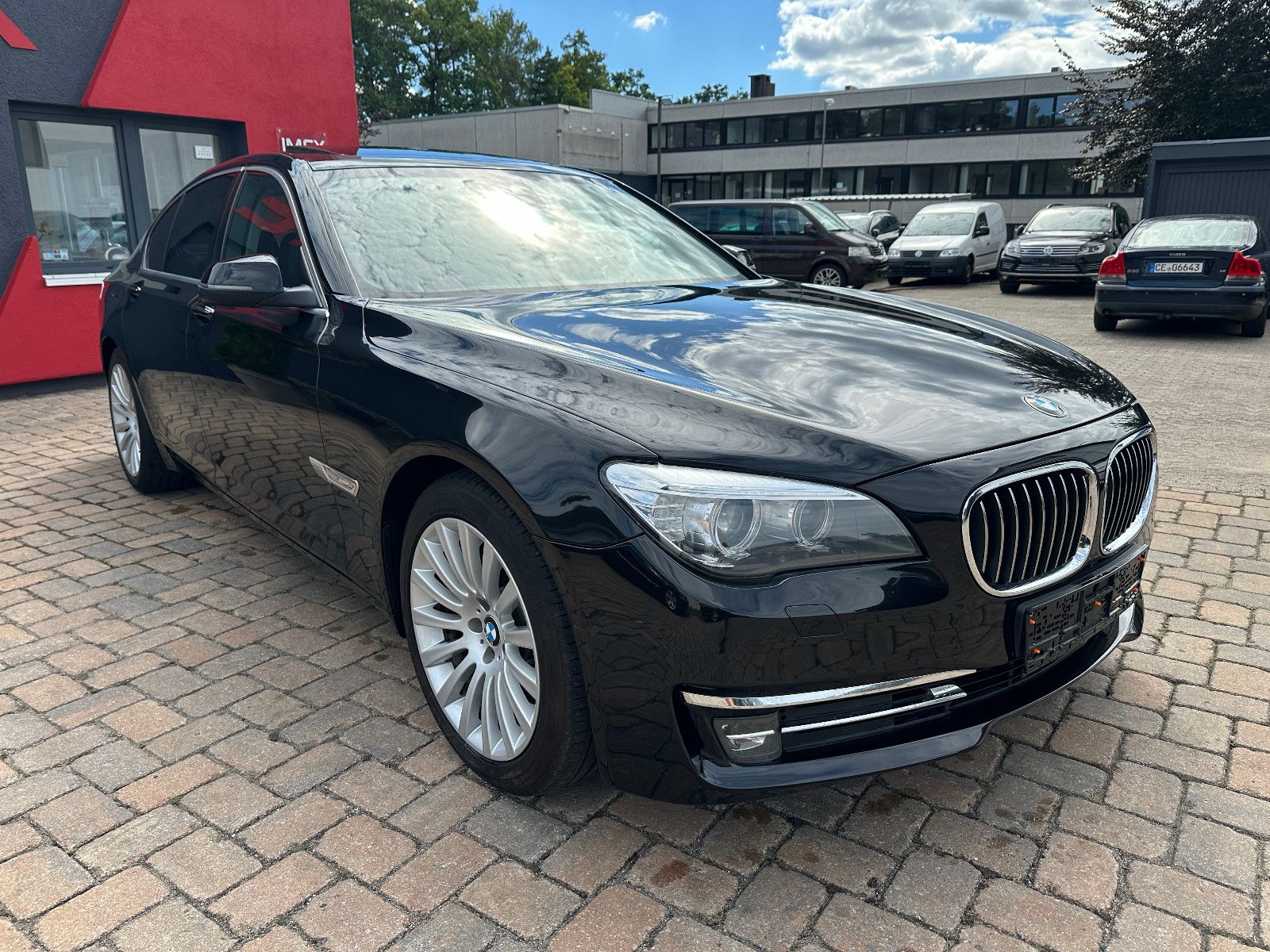 Fahrzeugabbildung BMW 730d 3.0 258 PS HU neu SD Leder Sport SD