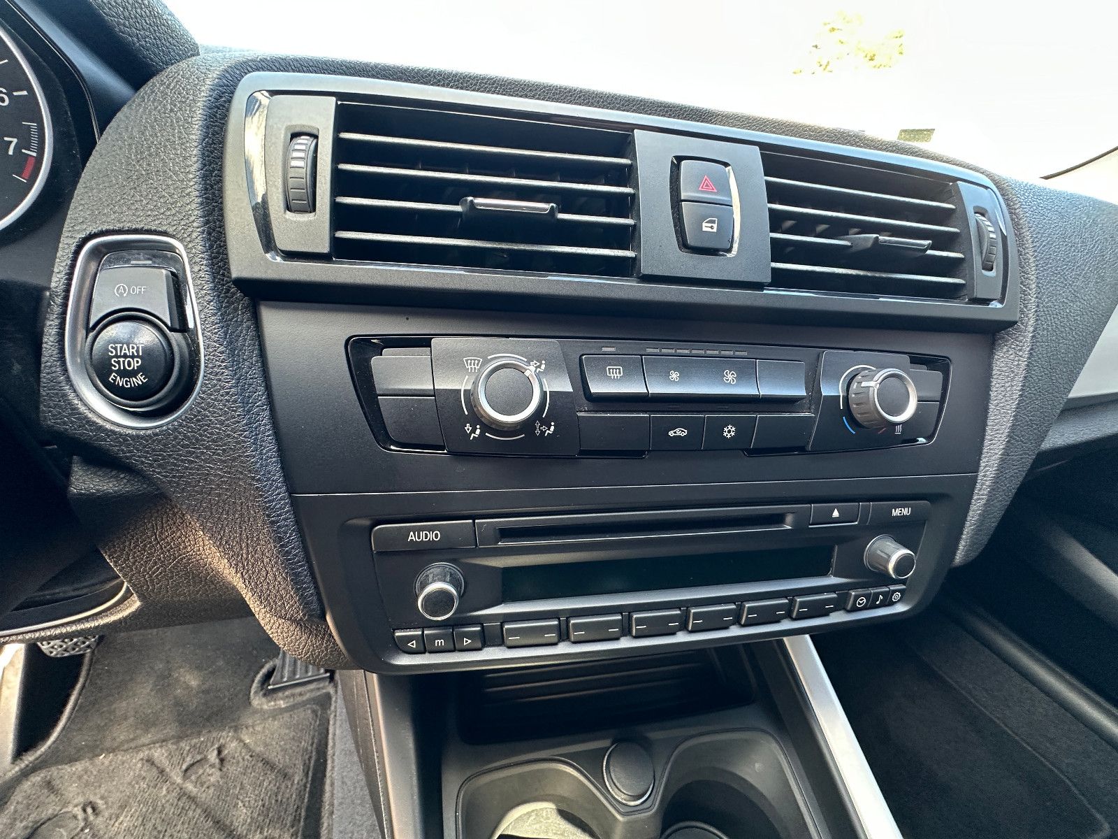 Fahrzeugabbildung BMW 118 Lim. 5-trg. HU neu Klima SH Alu