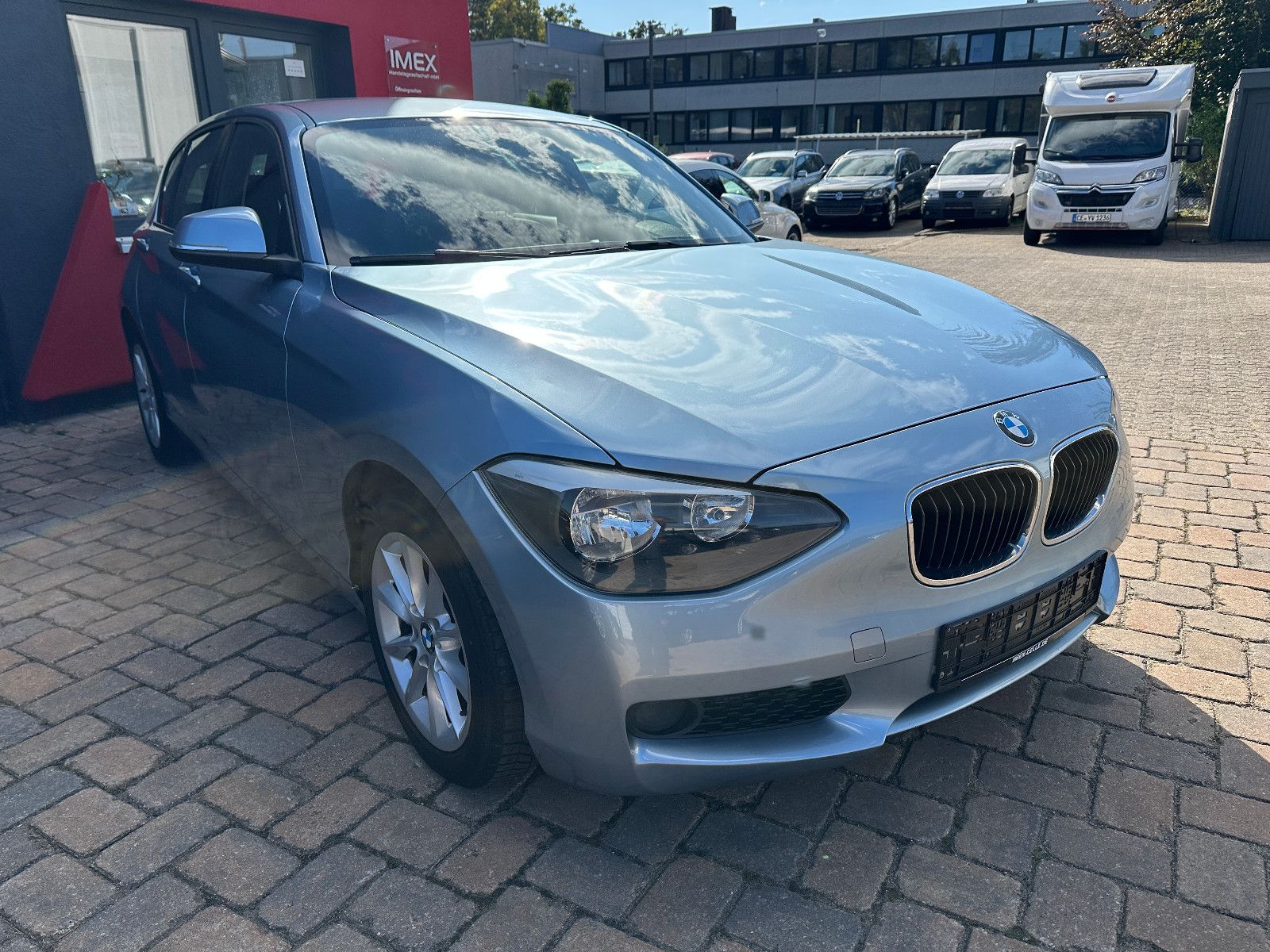 Fahrzeugabbildung BMW 118 Lim. 5-trg. HU neu Klima SH Alu