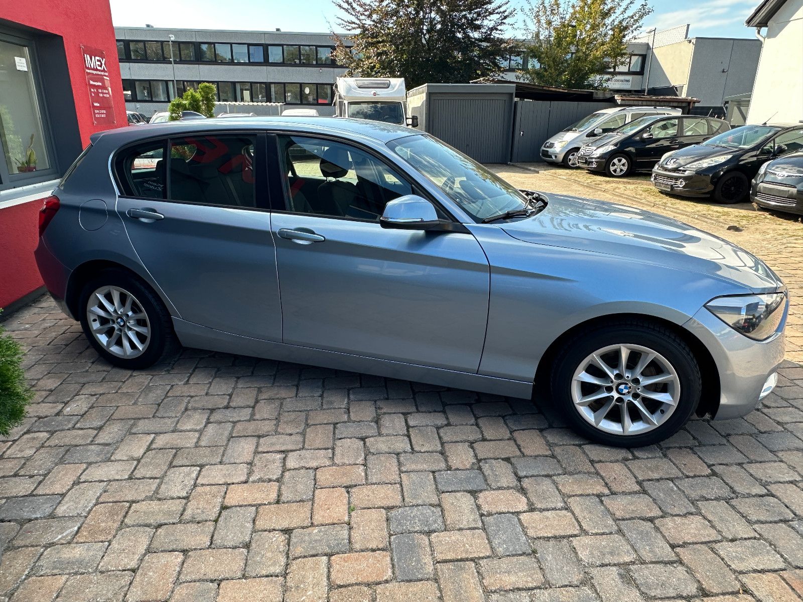 Fahrzeugabbildung BMW 118 Lim. 5-trg. HU neu Klima SH Alu