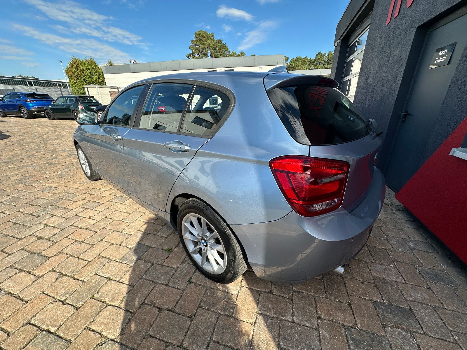 Fahrzeugabbildung BMW 118 Lim. 5-trg. HU neu Klima SH Alu