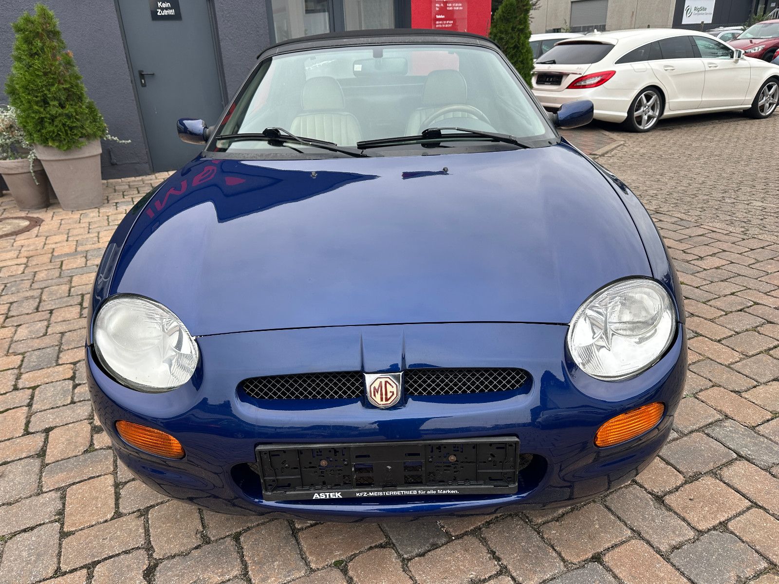 Fahrzeugabbildung MG MGF 1.8i 88 kW HU 6/27 Leder Alu