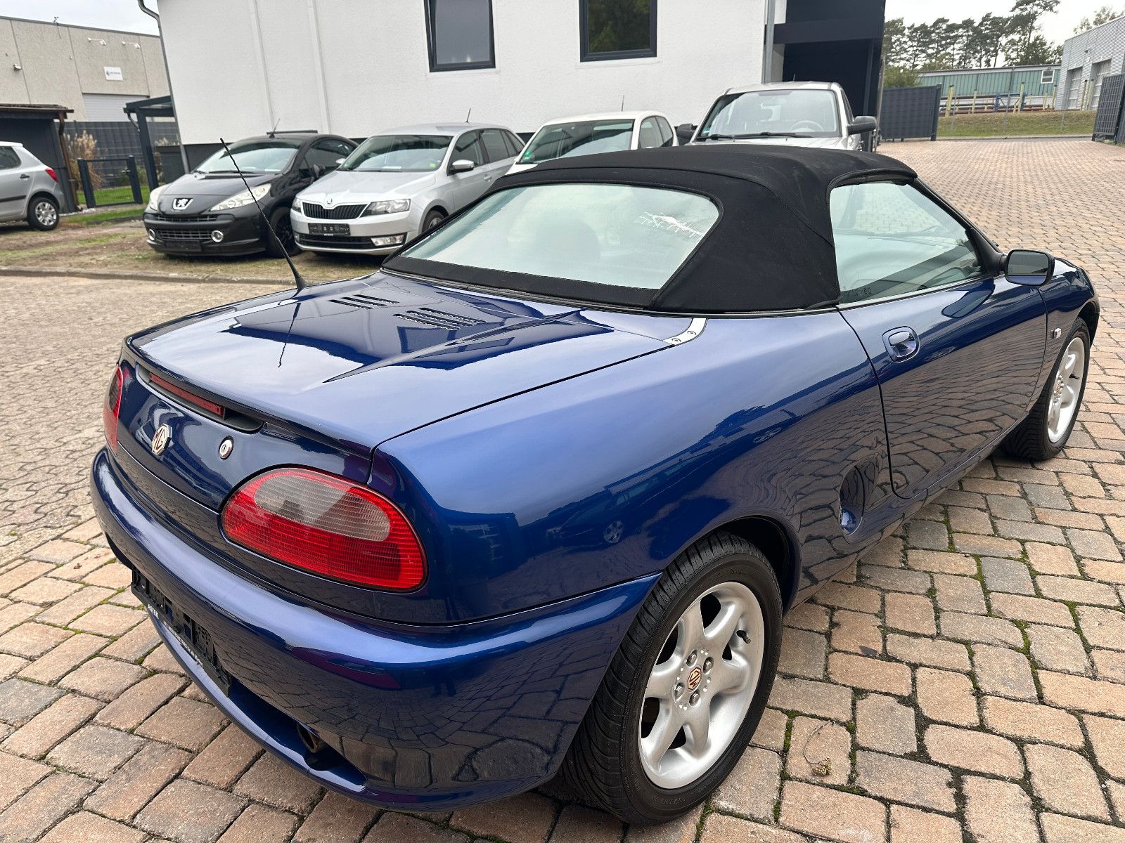 Fahrzeugabbildung MG MGF 1.8i 88 kW HU 6/27 Leder Alu