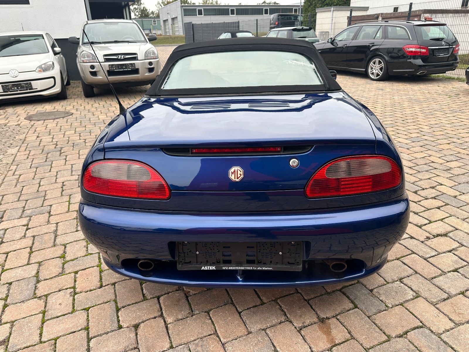 Fahrzeugabbildung MG MGF 1.8i 88 kW HU 6/27 Leder Alu