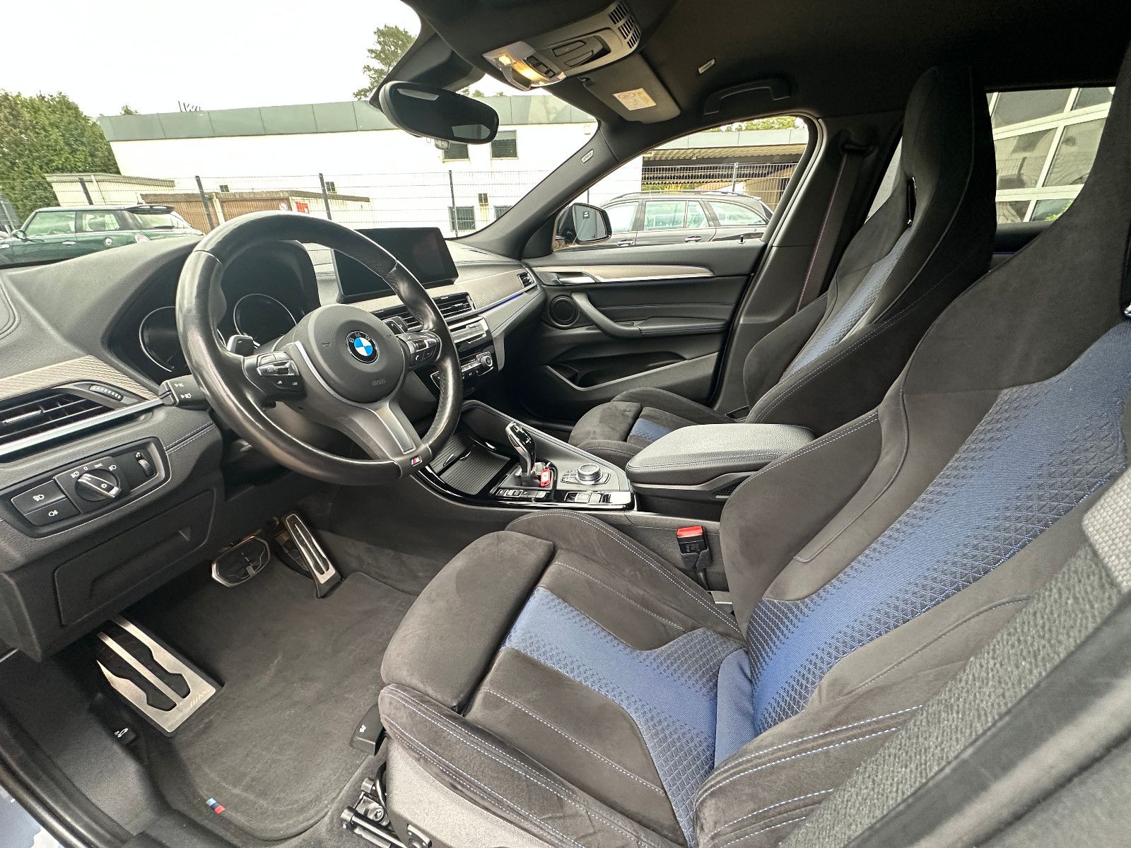 Fahrzeugabbildung BMW X2 xDrive M35 i 2.0 306 PS LED Navi