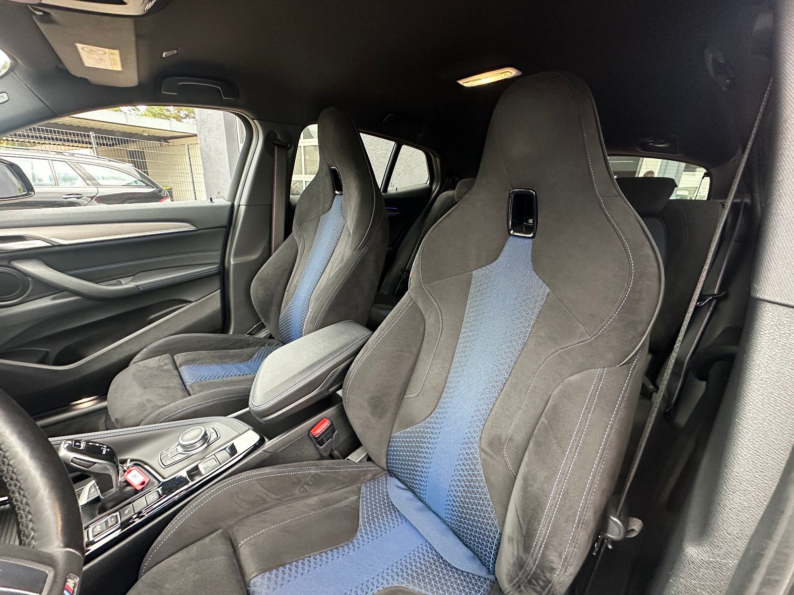 Fahrzeugabbildung BMW X2 xDrive M35 i 2.0 306 PS LED Navi