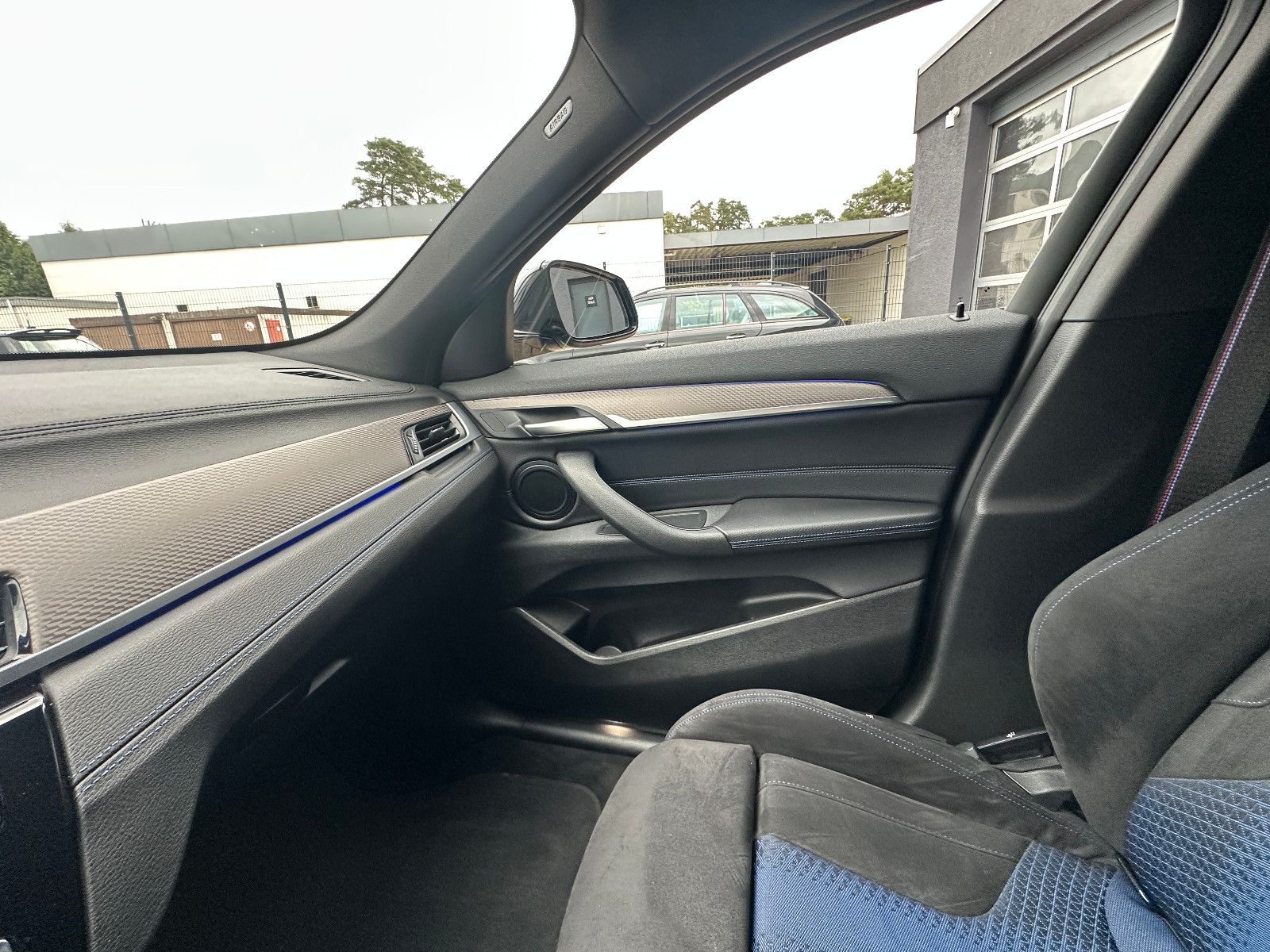 Fahrzeugabbildung BMW X2 xDrive M35 i 2.0 306 PS LED Navi