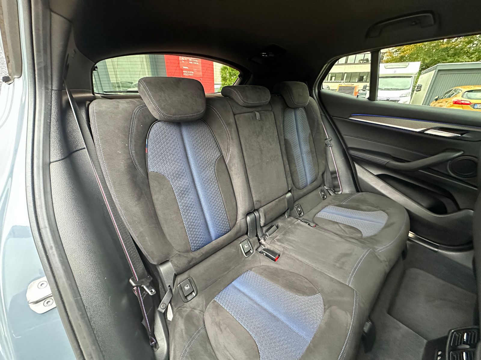 Fahrzeugabbildung BMW X2 xDrive M35 i 2.0 306 PS LED Navi