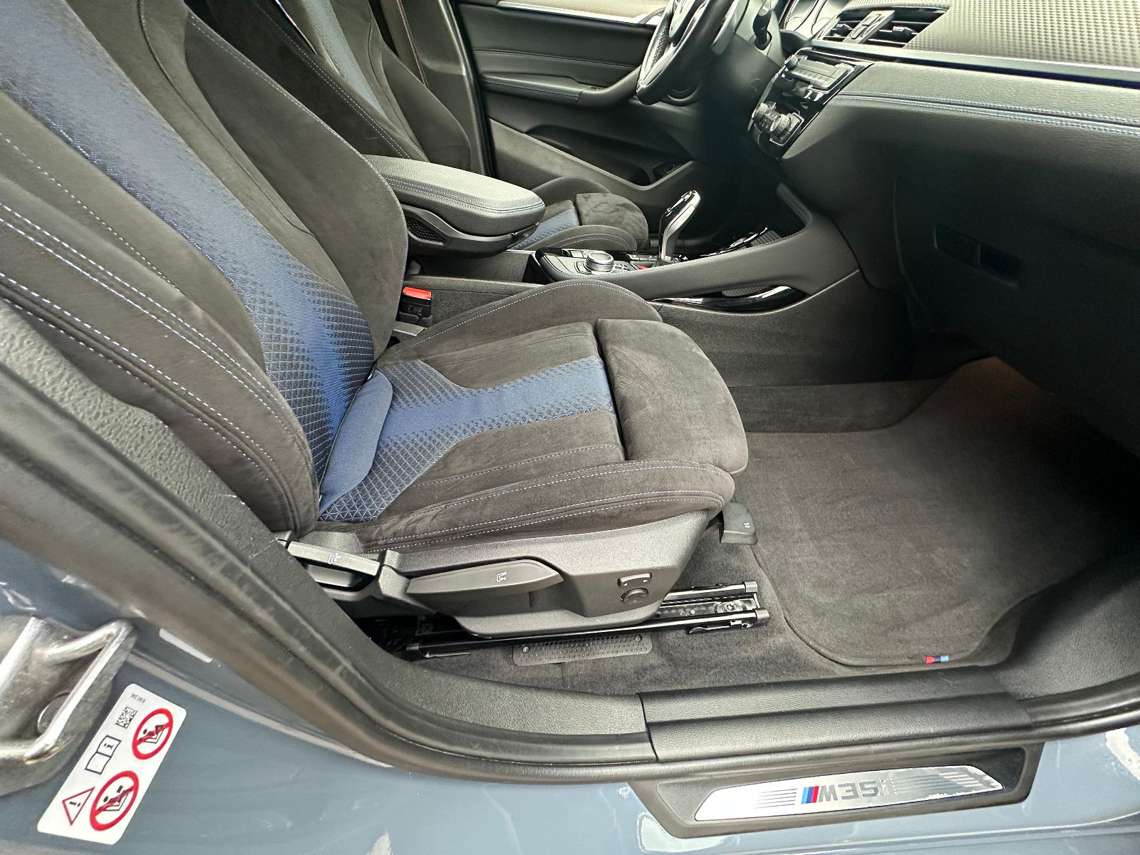 Fahrzeugabbildung BMW X2 xDrive M35 i 2.0 306 PS LED Navi