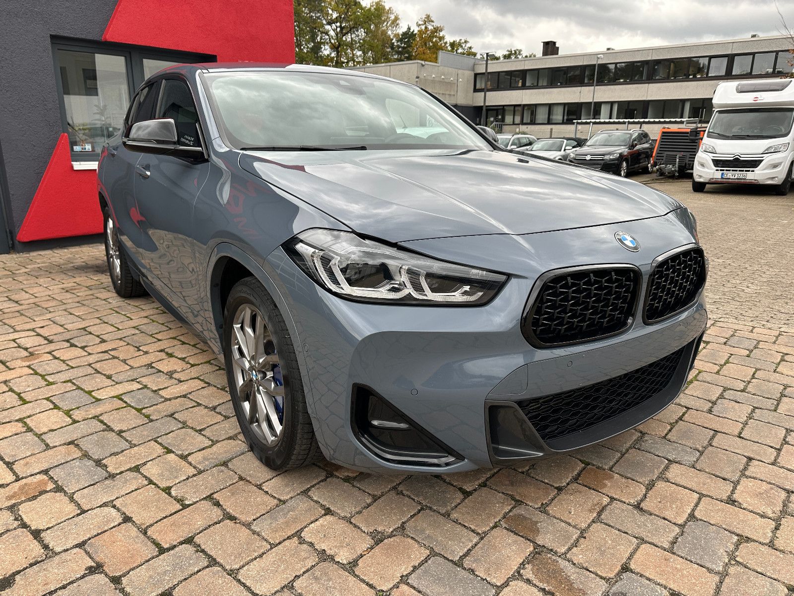 Fahrzeugabbildung BMW X2 xDrive M35 i 2.0 306 PS LED Navi