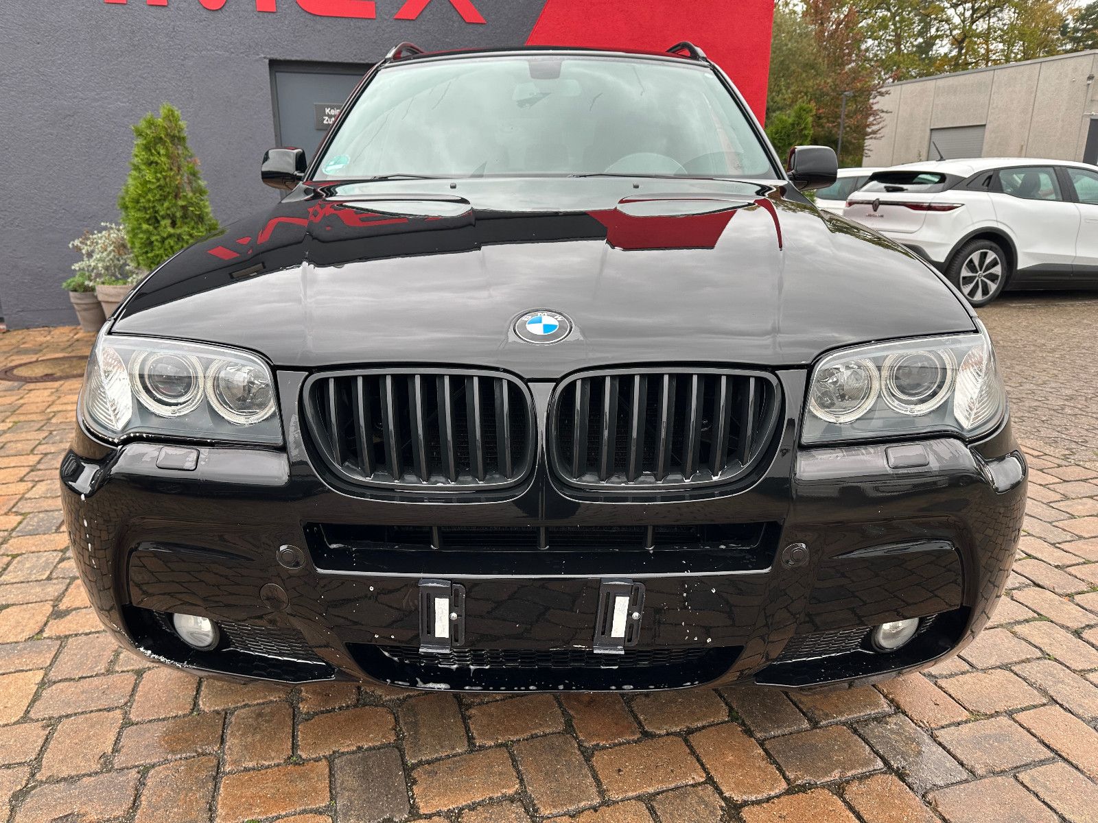 Fahrzeugabbildung BMW X3 xDrive 20d 177 PS HU 10/26 M-Paket