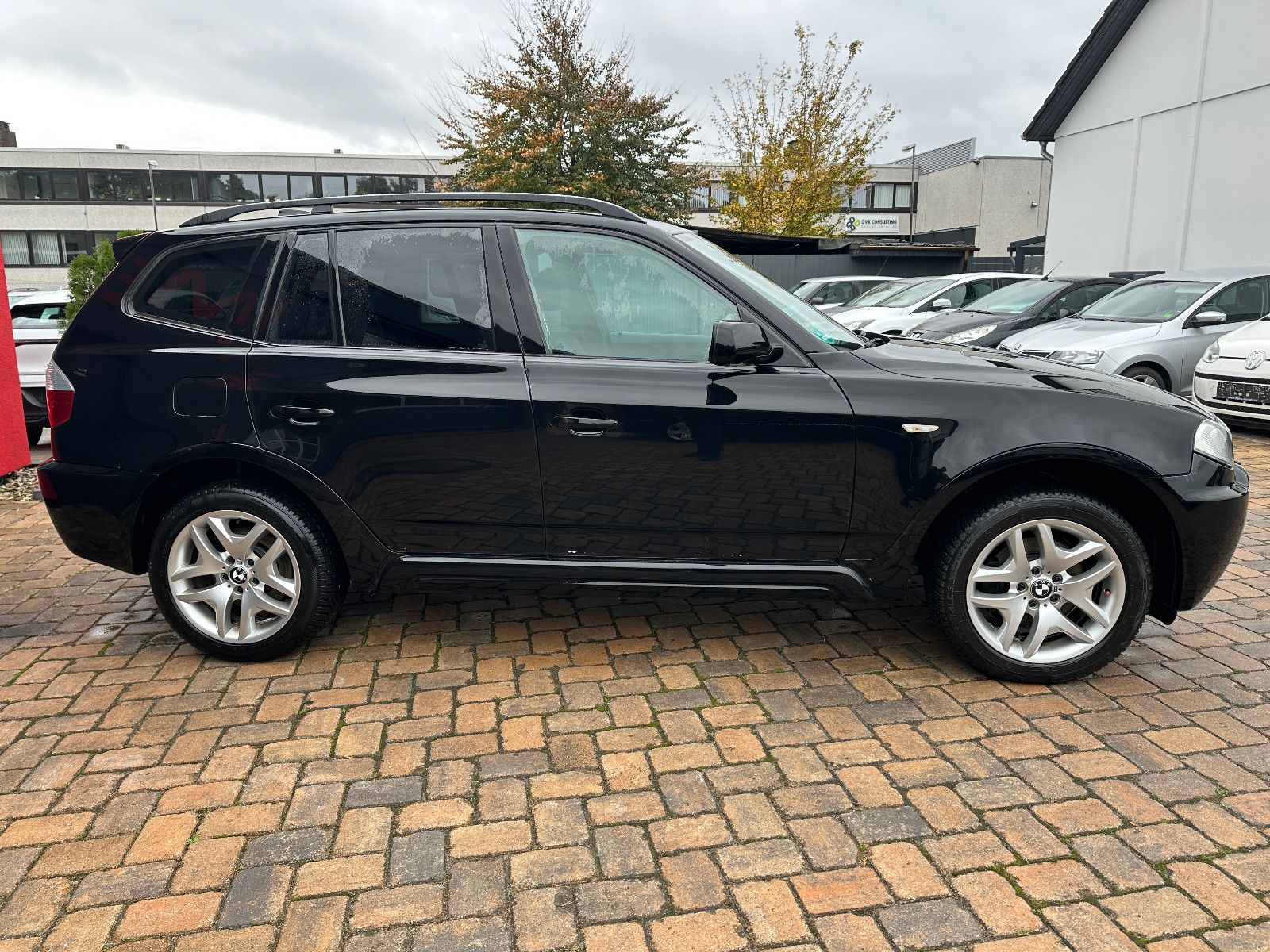 Fahrzeugabbildung BMW X3 xDrive 20d 177 PS HU 10/26 M-Paket