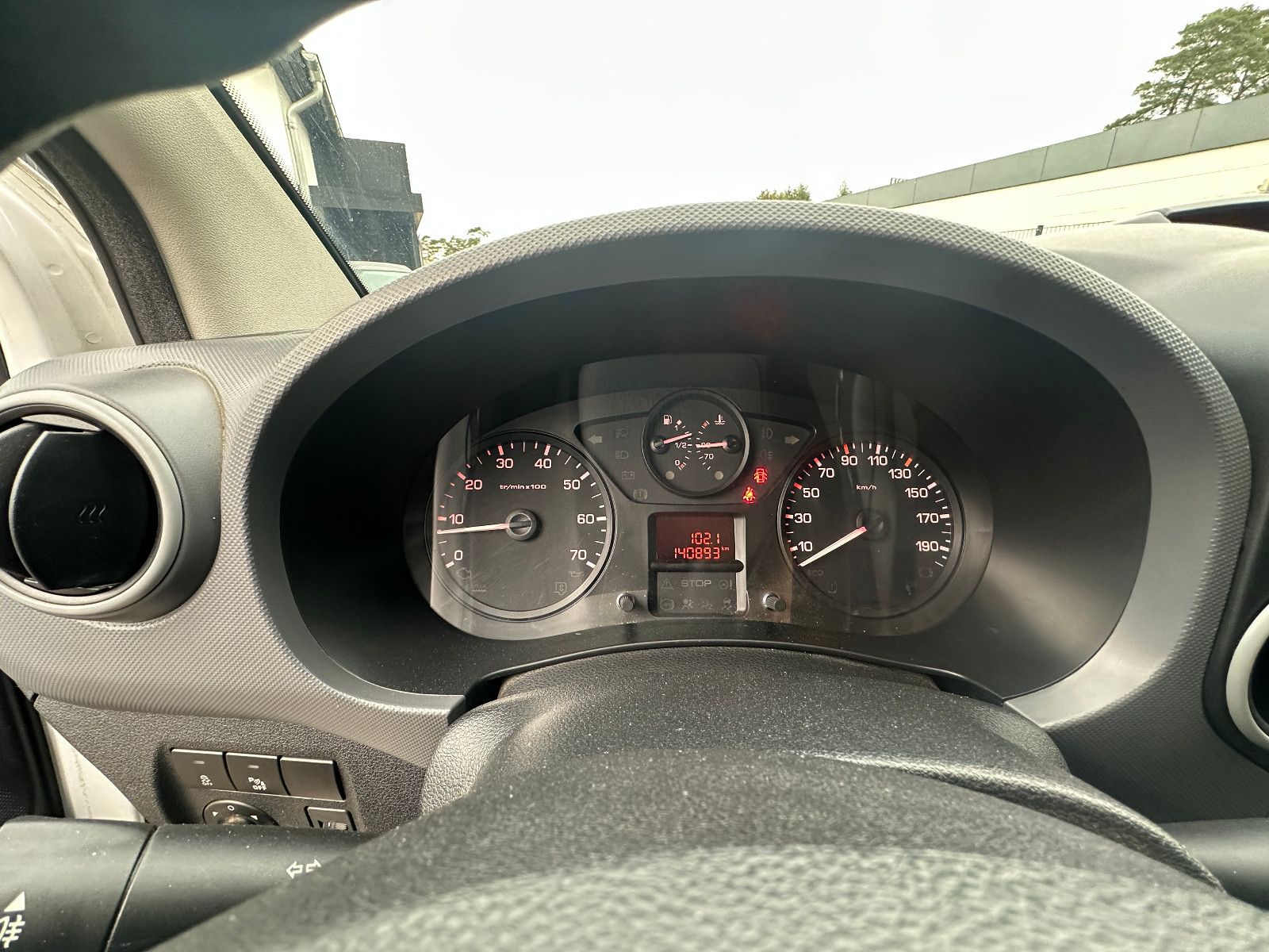 Fahrzeugabbildung Citroën Berlingo Kasten Business L1 1.6 98 PS Hu neu