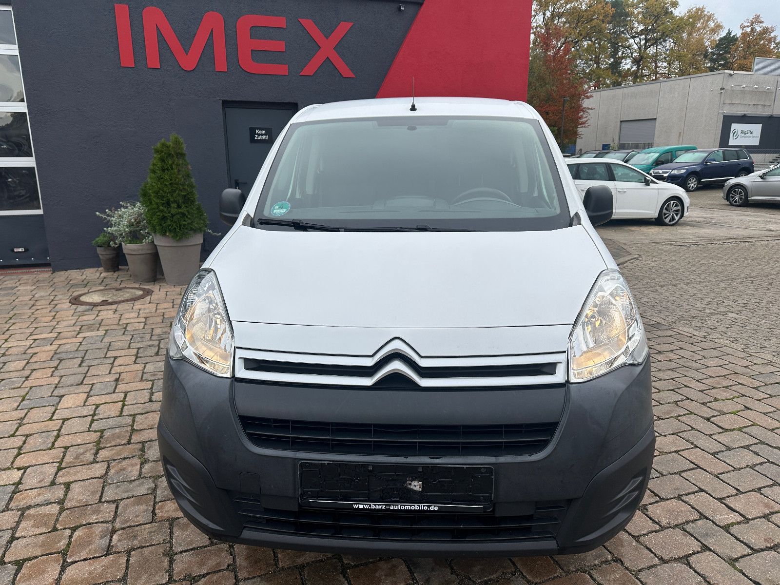 Fahrzeugabbildung Citroën Berlingo Kasten Business L1 1.6 98 PS Hu neu
