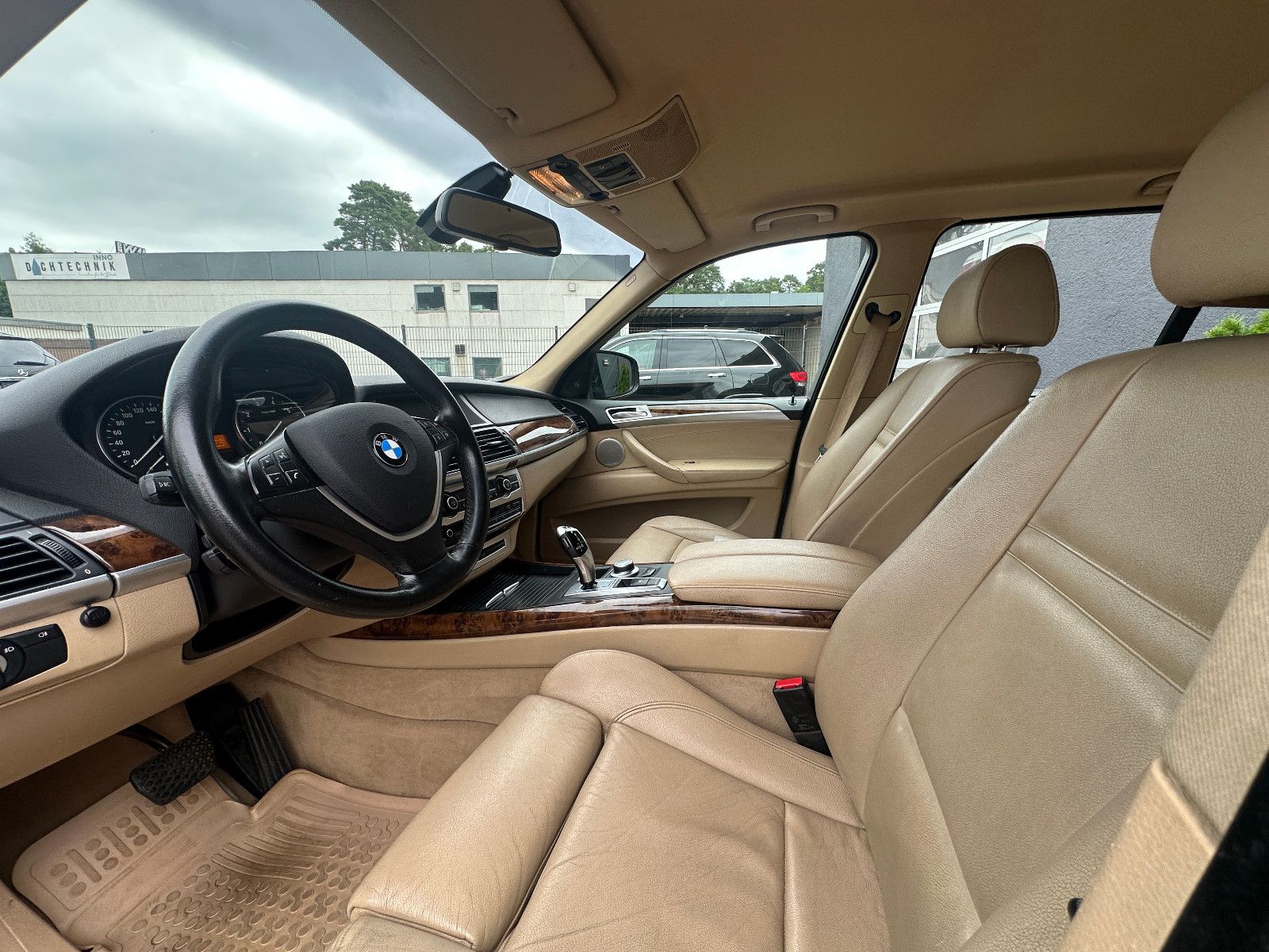 Fahrzeugabbildung BMW X5 4.8i 354 PS HU Leder AHK Prins LPG Gas!!!