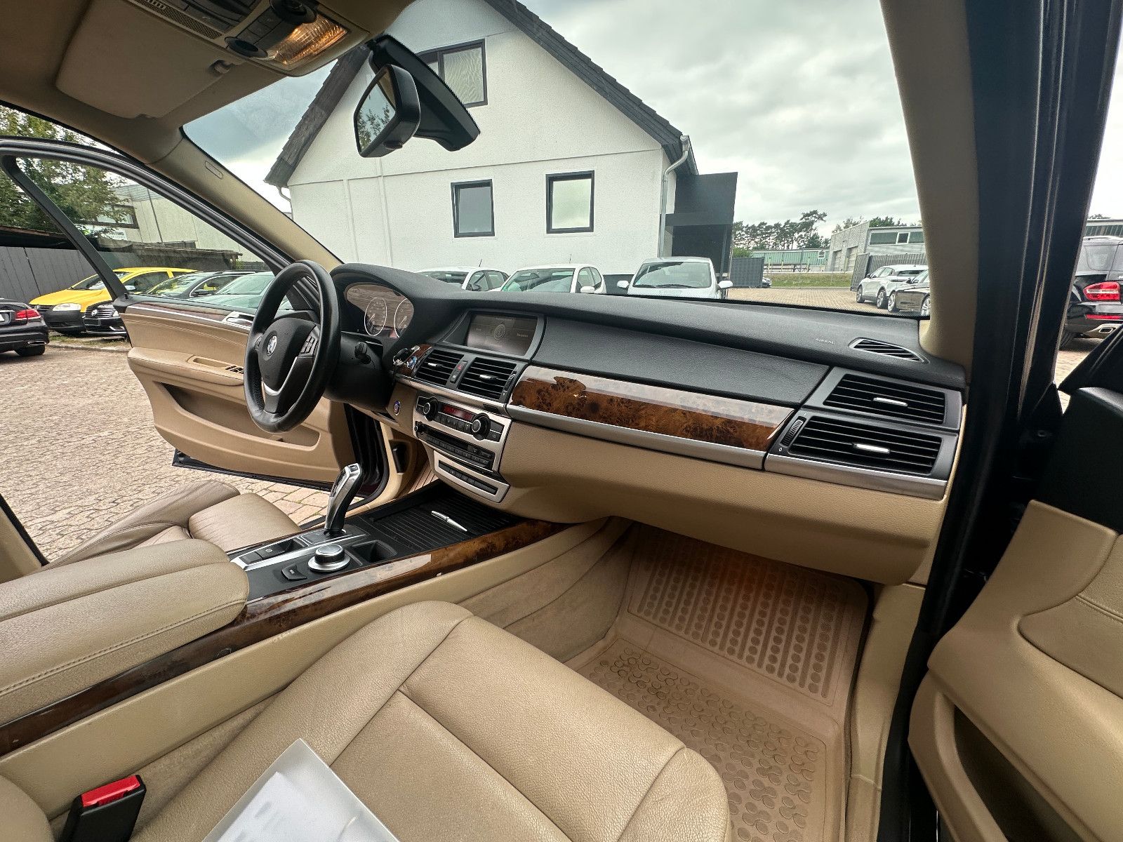 Fahrzeugabbildung BMW X5 4.8i 354 PS HU Leder AHK Prins LPG Gas!!!