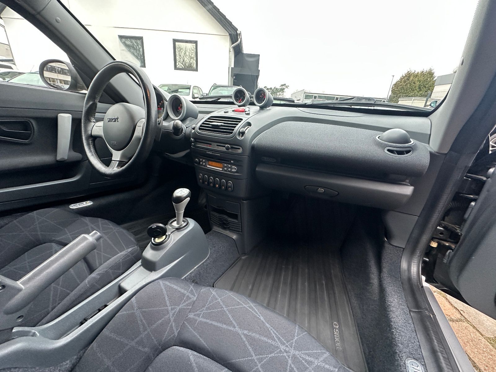 Fahrzeugabbildung Smart Roadster Coupé 82 PÜS HU neu