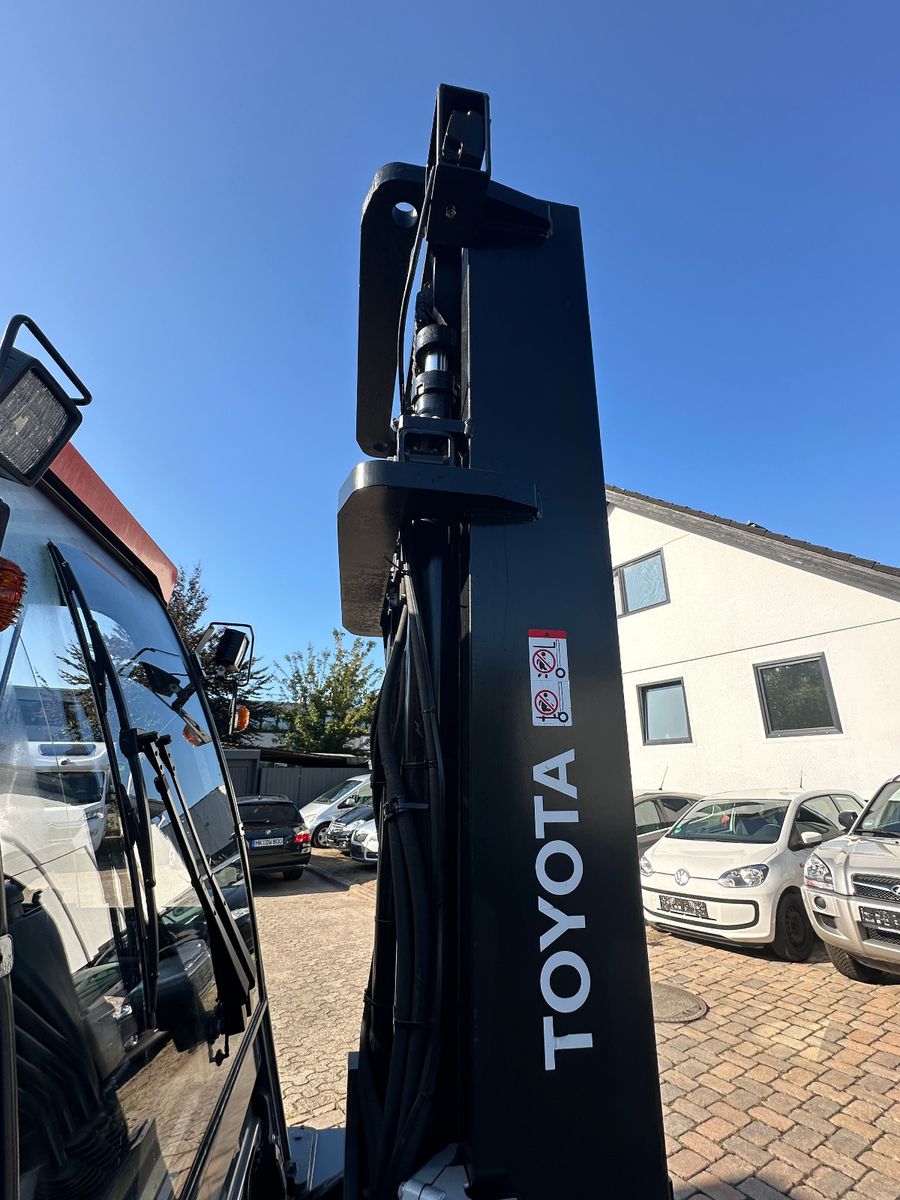 Fahrzeugabbildung Toyota Gabelstapler Frontstapler 8RG50N sehr sauber!!!!
