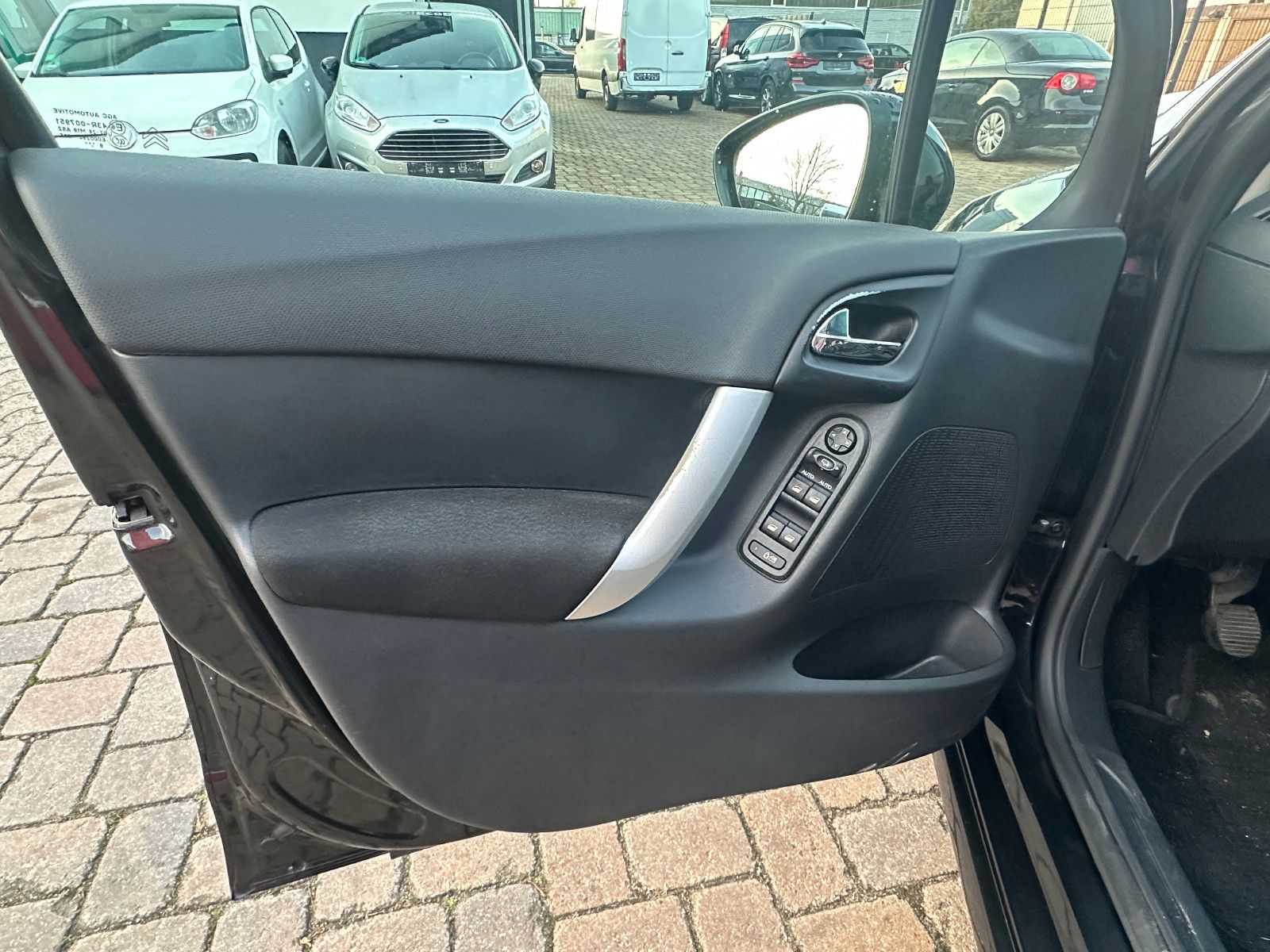 Fahrzeugabbildung Citroën C3 Tendance 1.4 95 PS