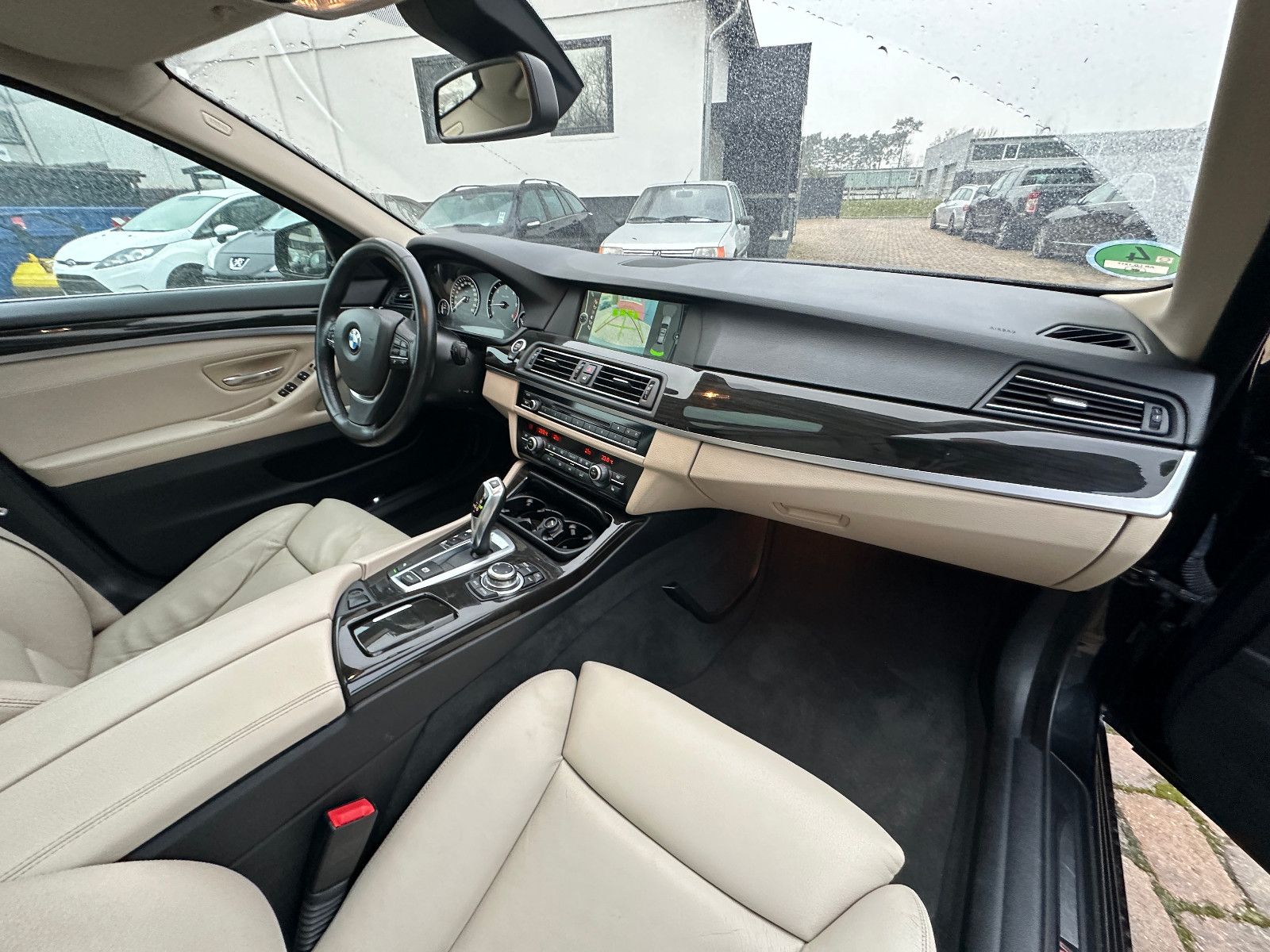 Fahrzeugabbildung BMW 535d 313 PS HU neu Leder Pano Sport SH Navi HU