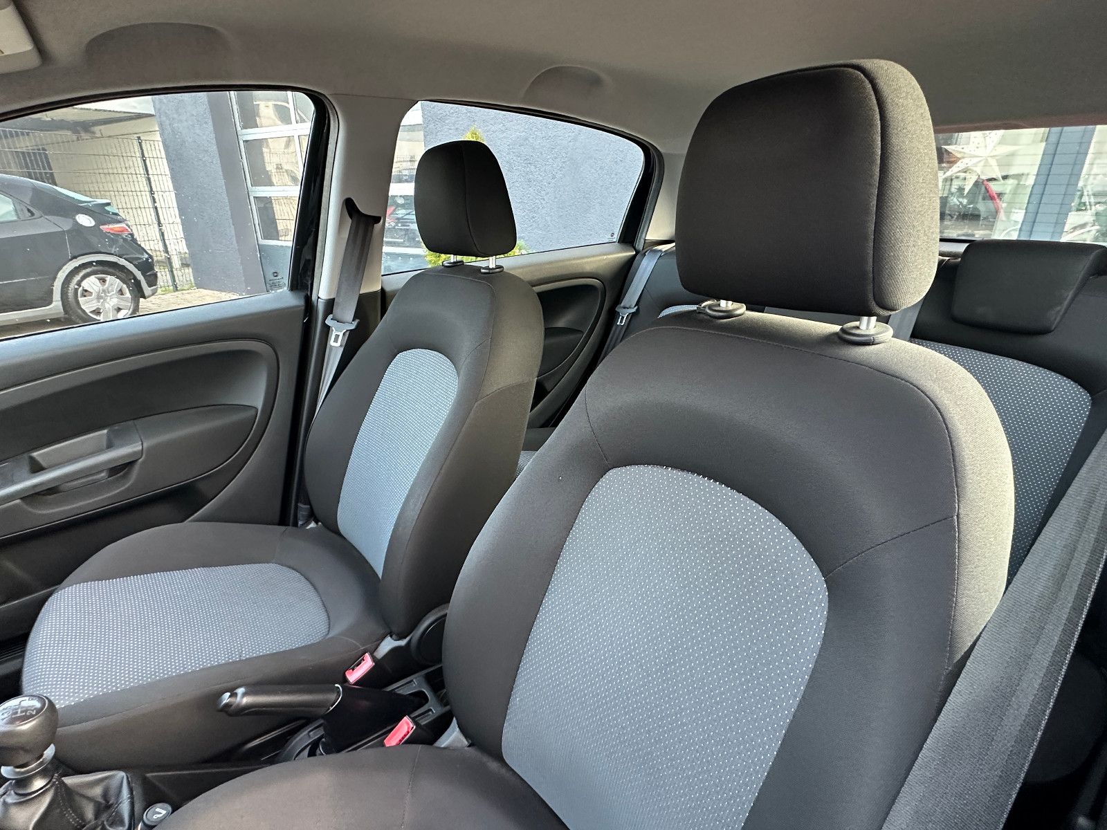 Fahrzeugabbildung Fiat Grande Punto 1.2 HU neu 113tkm 1.Hand!!!