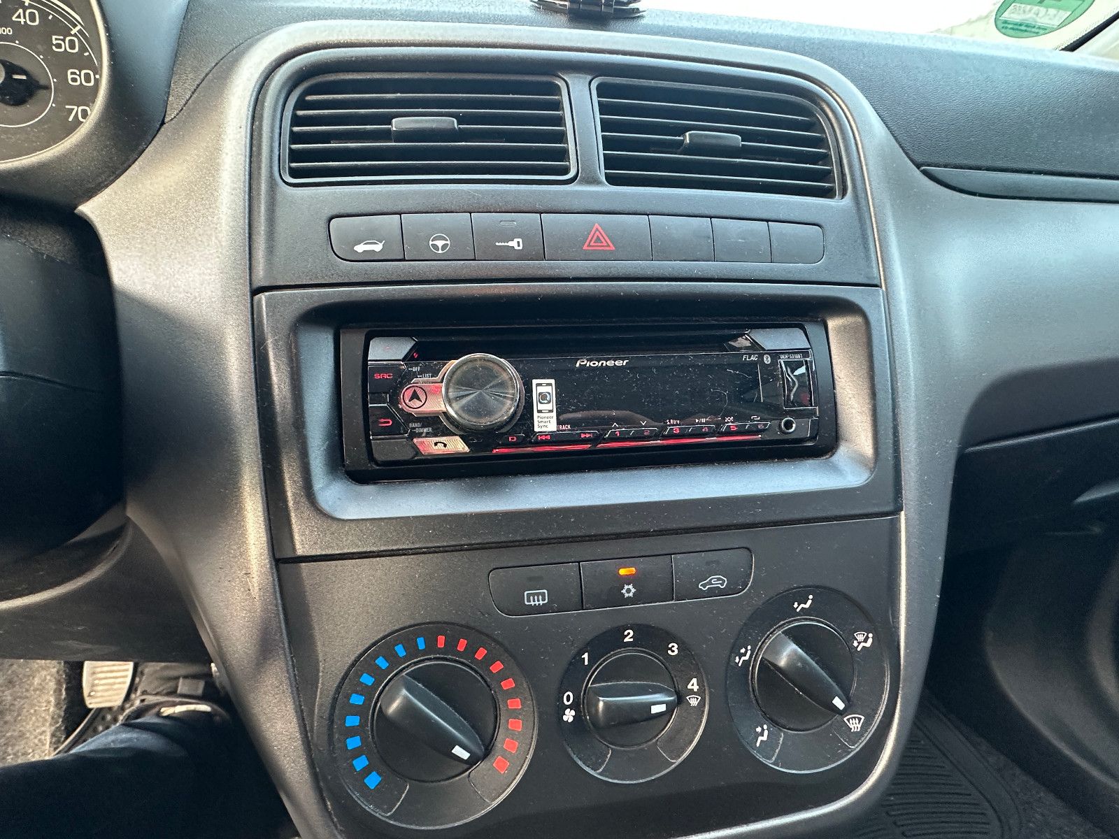 Fahrzeugabbildung Fiat Grande Punto 1.2 HU neu 113tkm 1.Hand!!!