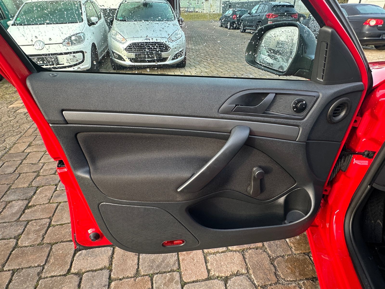 Fahrzeugabbildung Skoda Octavia Combi 1.4 80 PS HU neu Klima