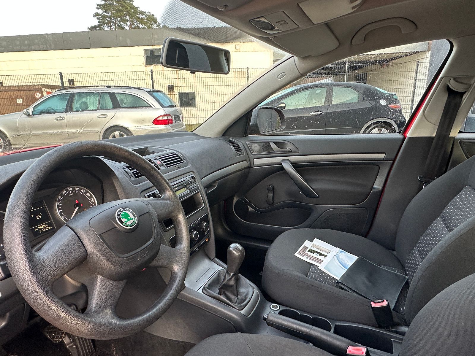 Fahrzeugabbildung Skoda Octavia Combi 1.4 80 PS HU neu Klima