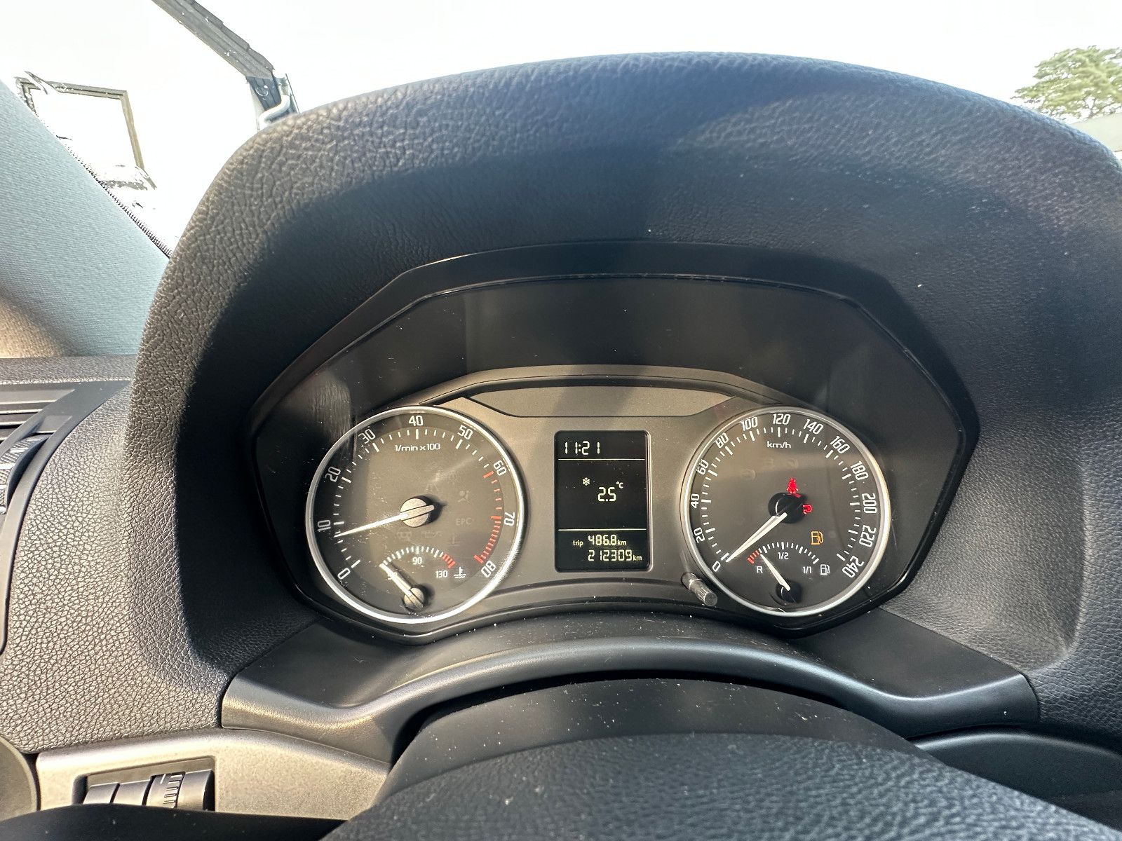 Fahrzeugabbildung Skoda Octavia Combi 1.4 80 PS HU neu Klima