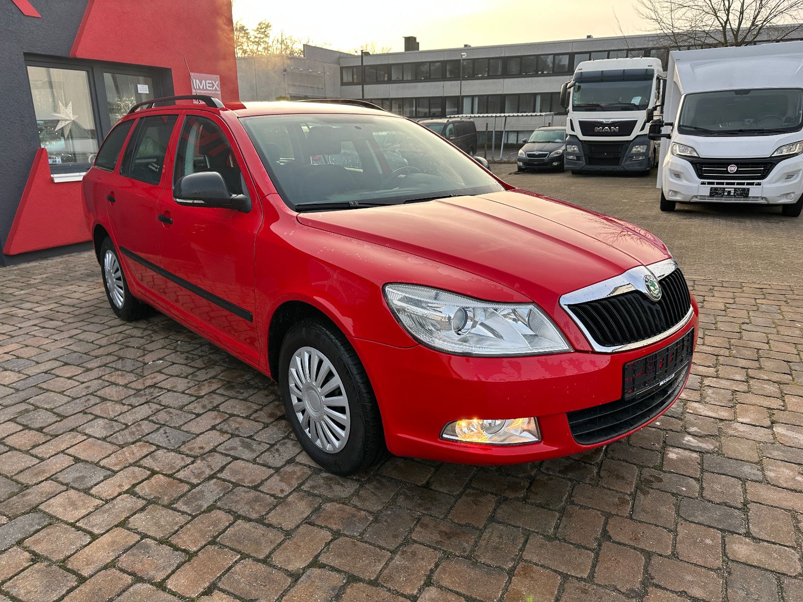 Fahrzeugabbildung Skoda Octavia Combi 1.4 80 PS HU neu Klima