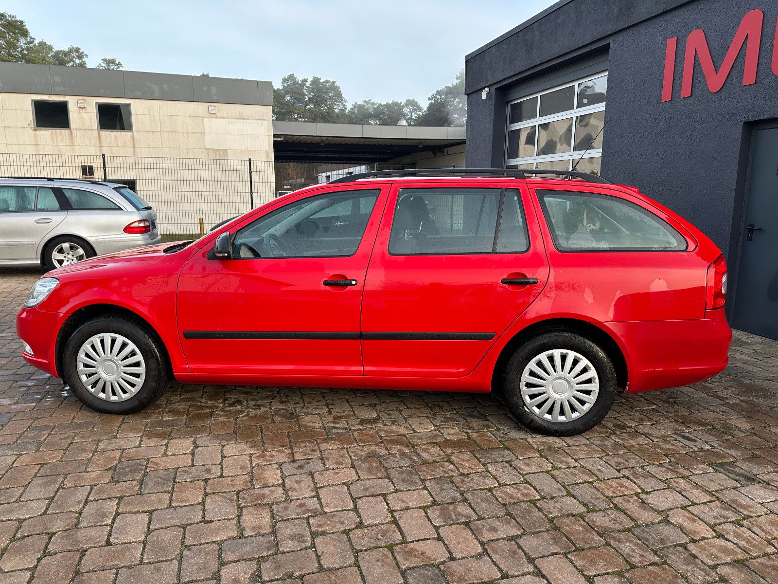 Fahrzeugabbildung Skoda Octavia Combi 1.4 80 PS HU neu Klima